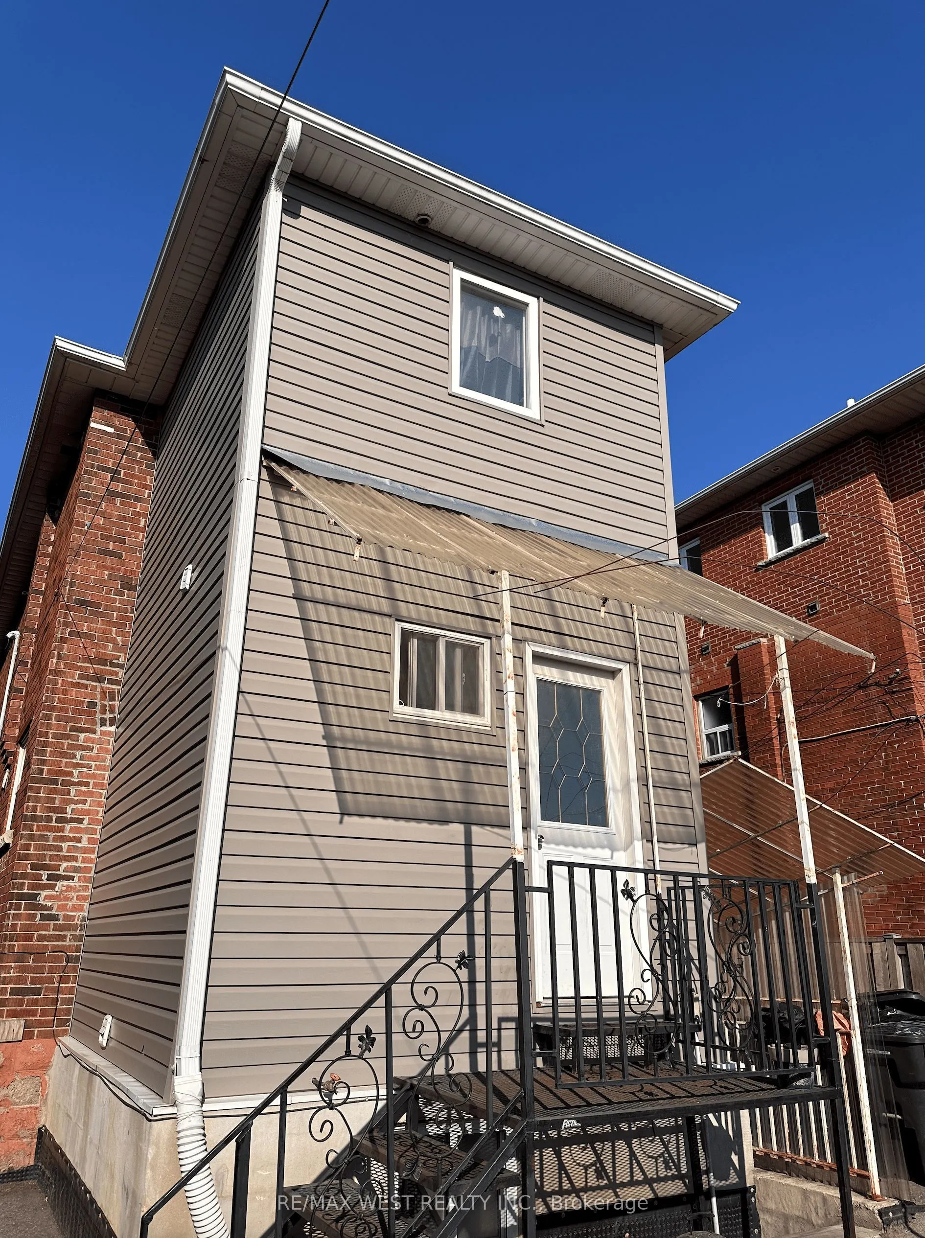 10 Fairbank Avenue