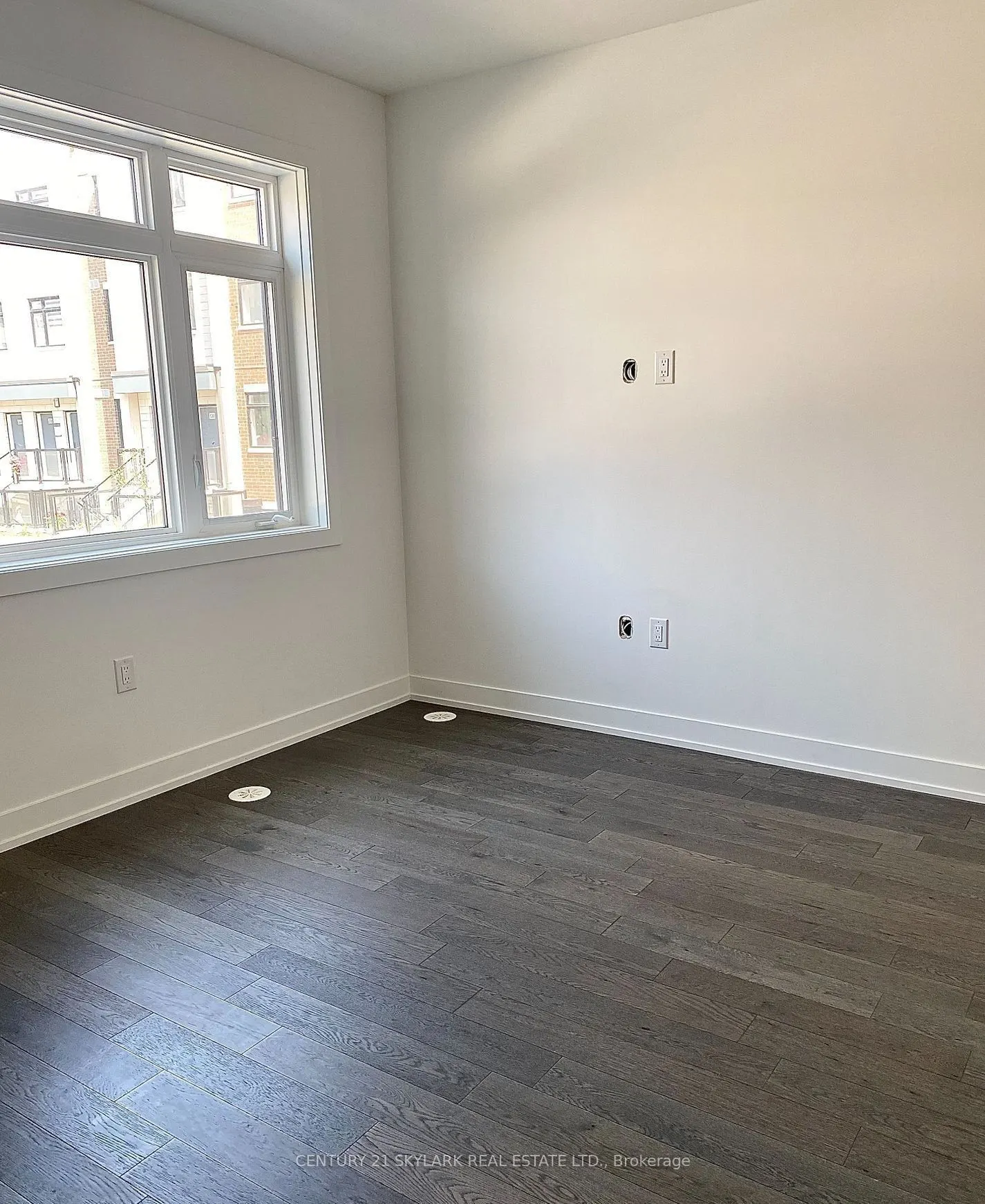 1070 Douglas McCurdy Common #124