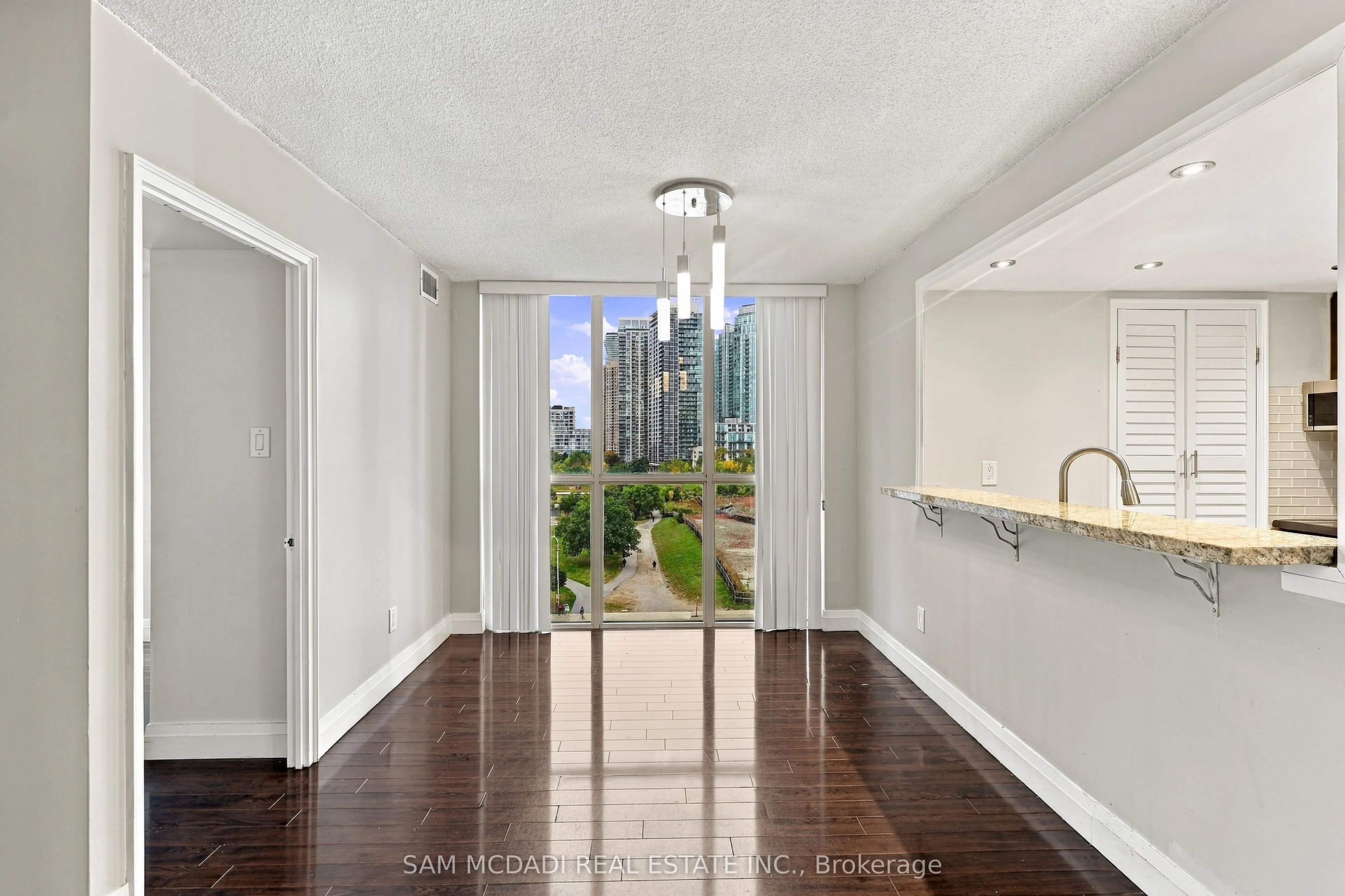 265 Enfield Place #903