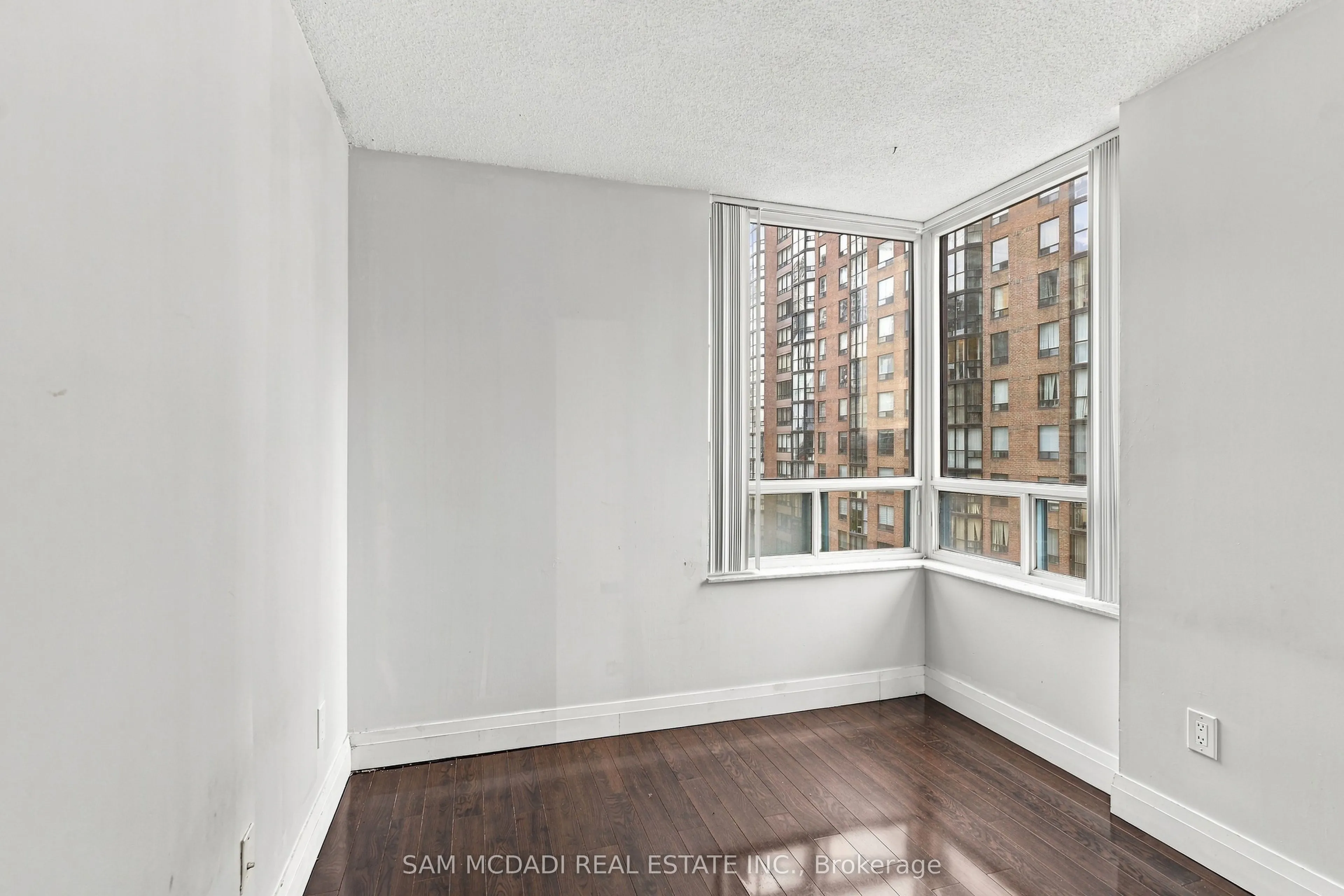 265 Enfield Place #903