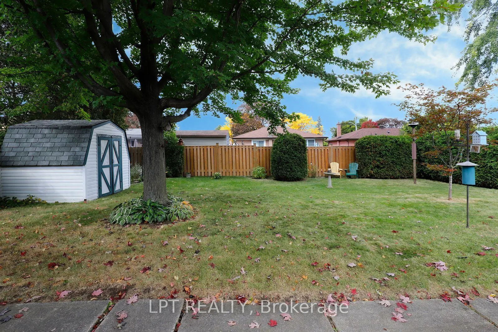 37 McGilvray Crescent W