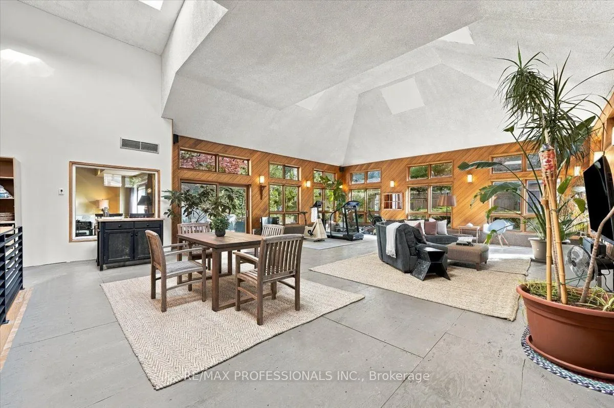 17 King Georges Road