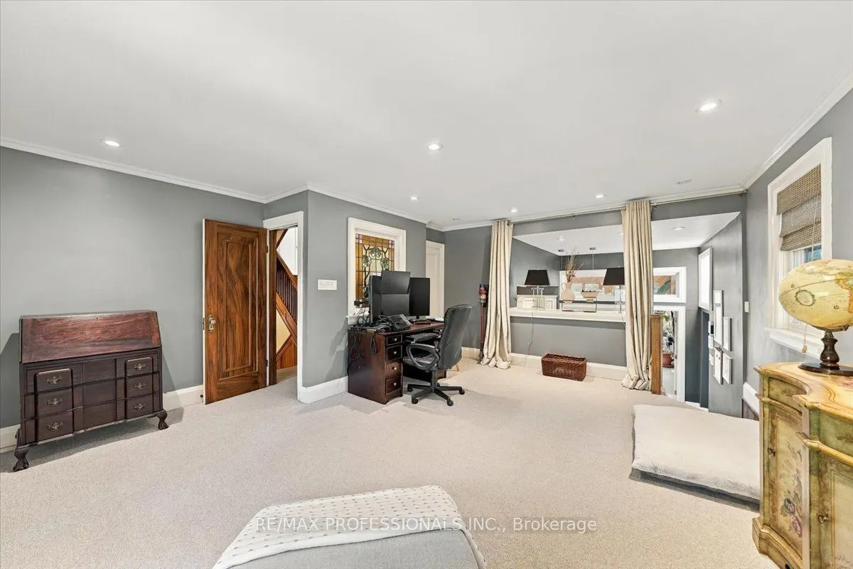 17 King Georges Road