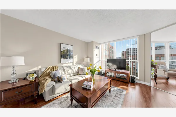 22 Southport Street #833