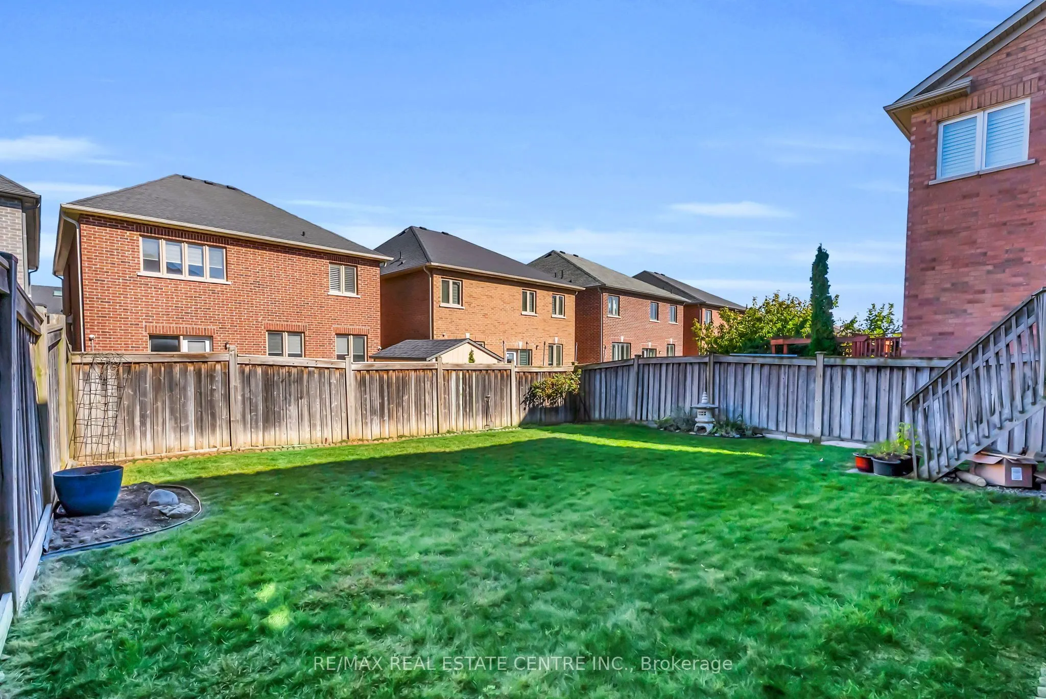 43 Delphinium Way