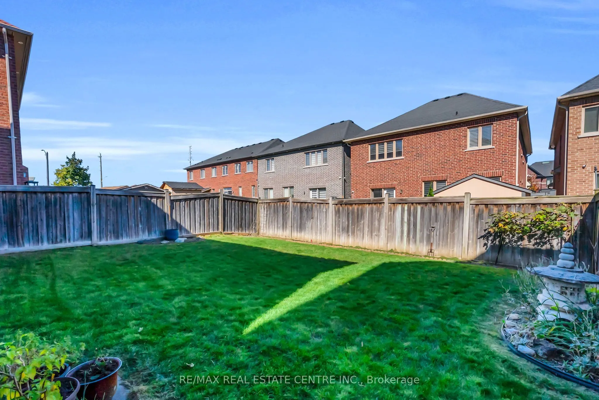 43 Delphinium Way