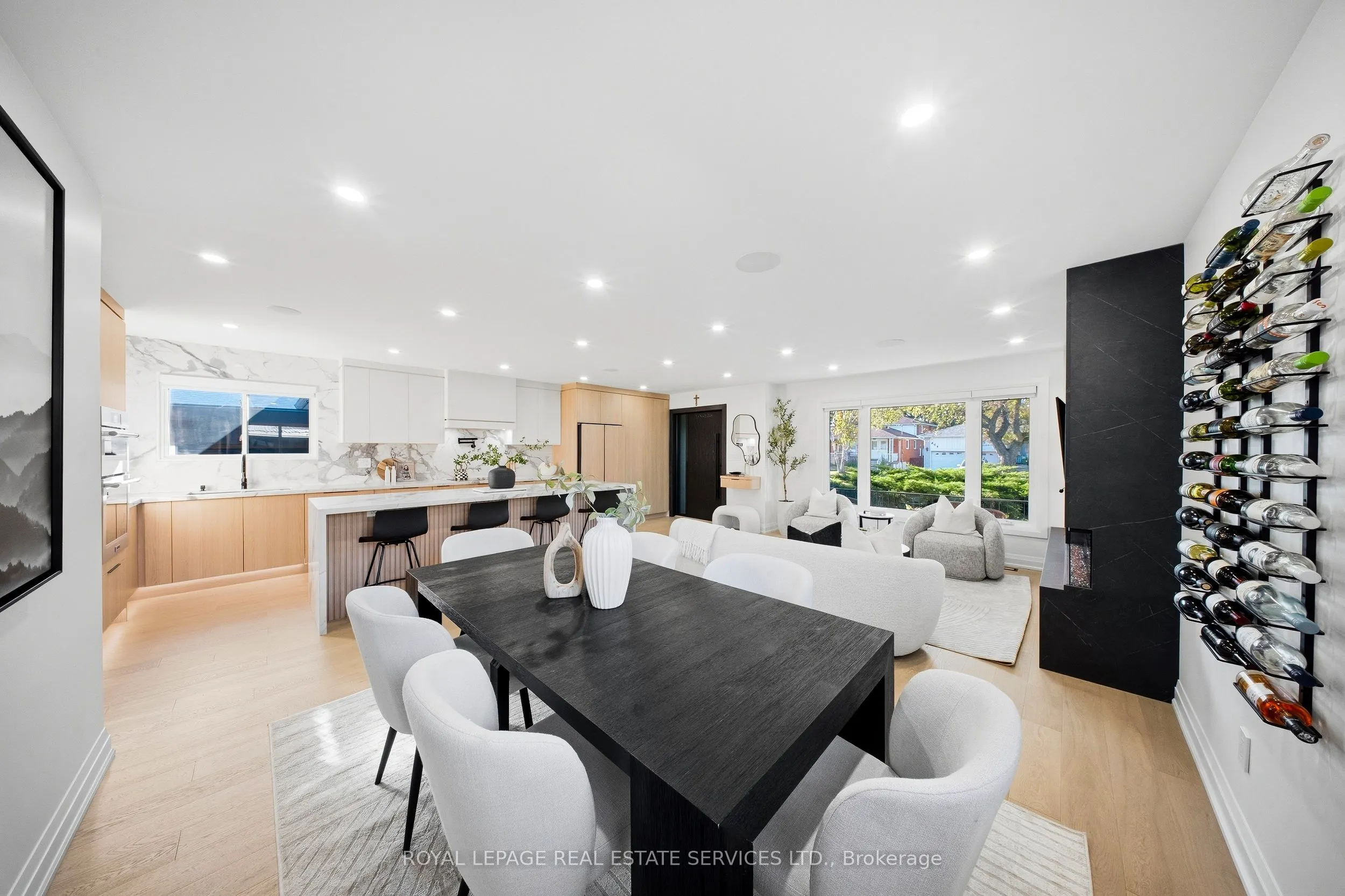655 Netherton Crescent