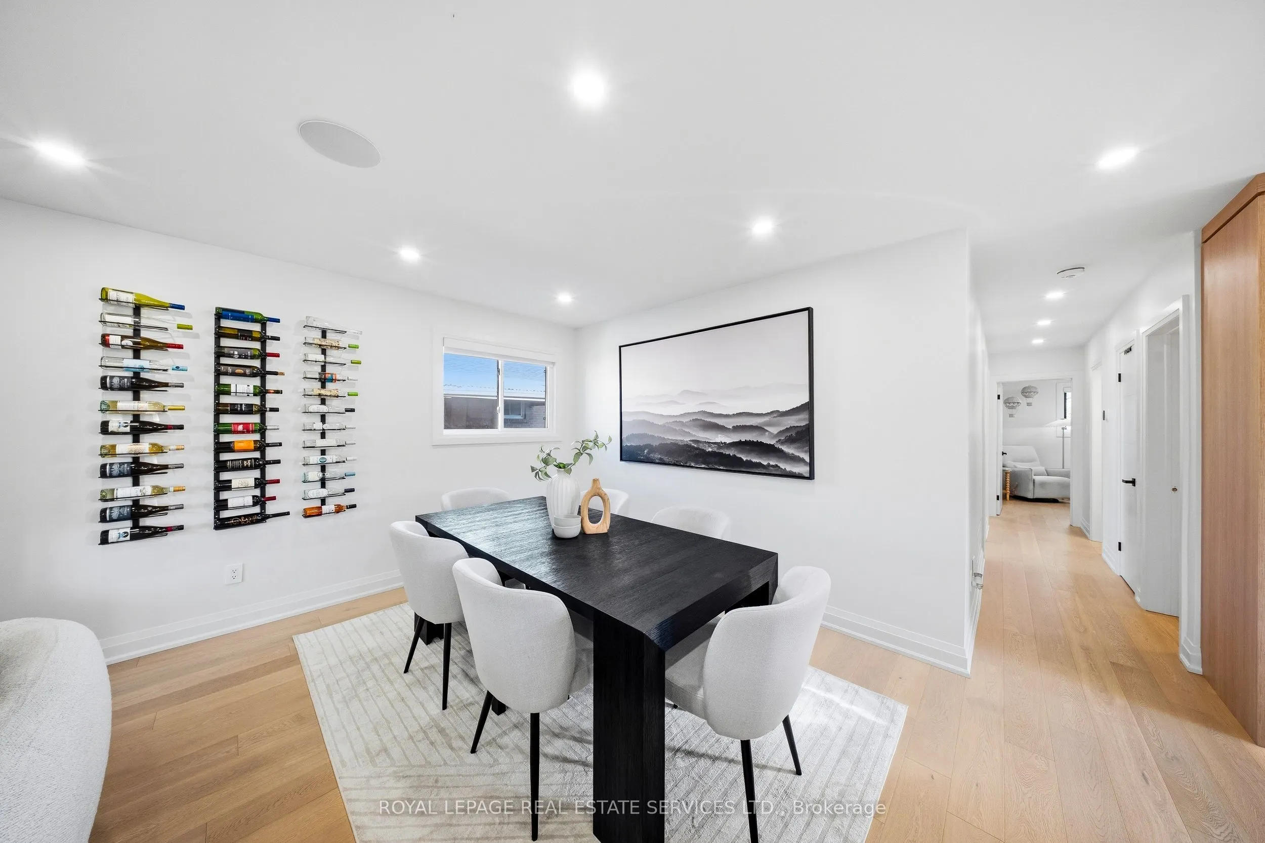 655 Netherton Crescent