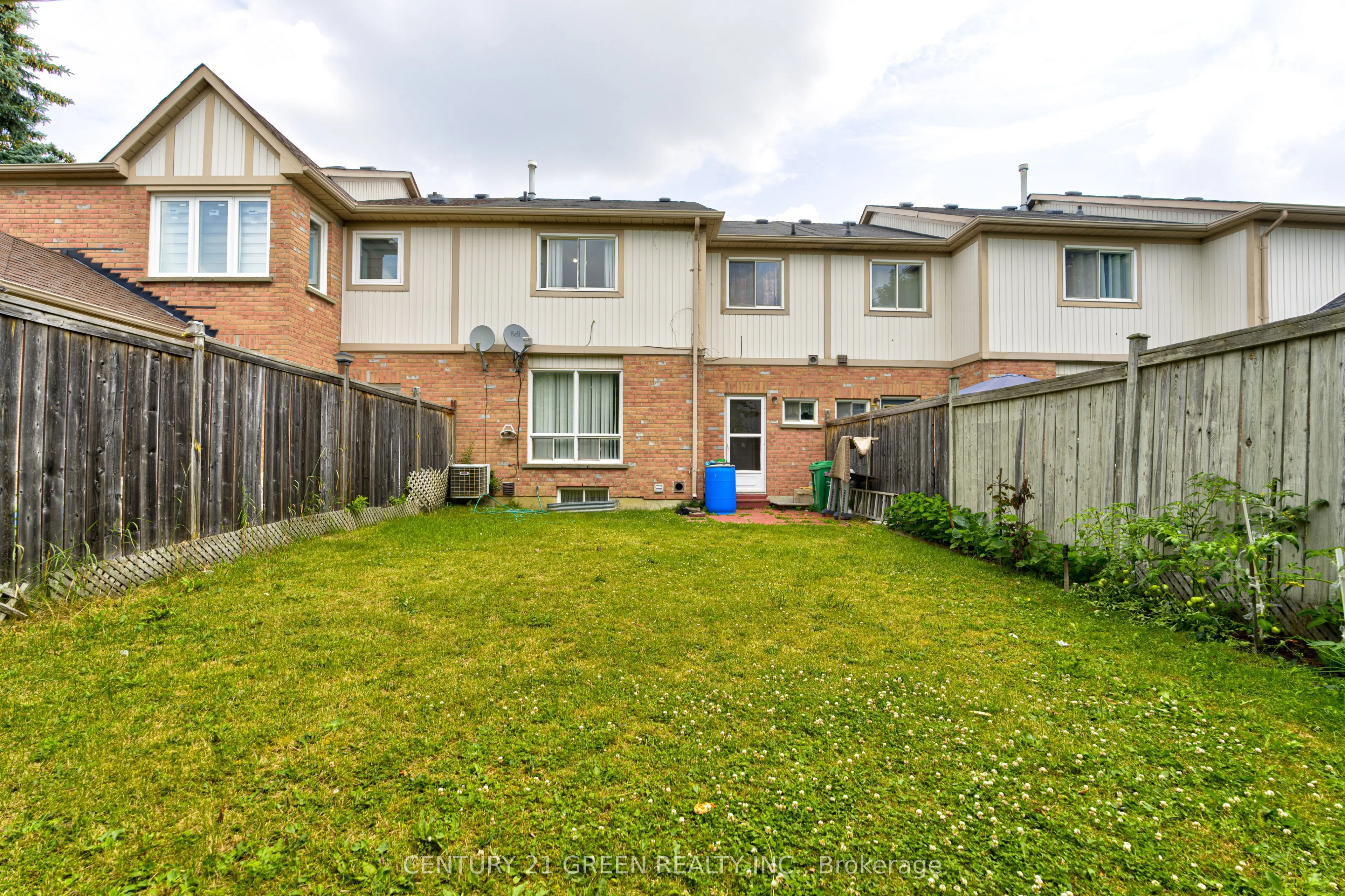 3 Desert Sand Drive