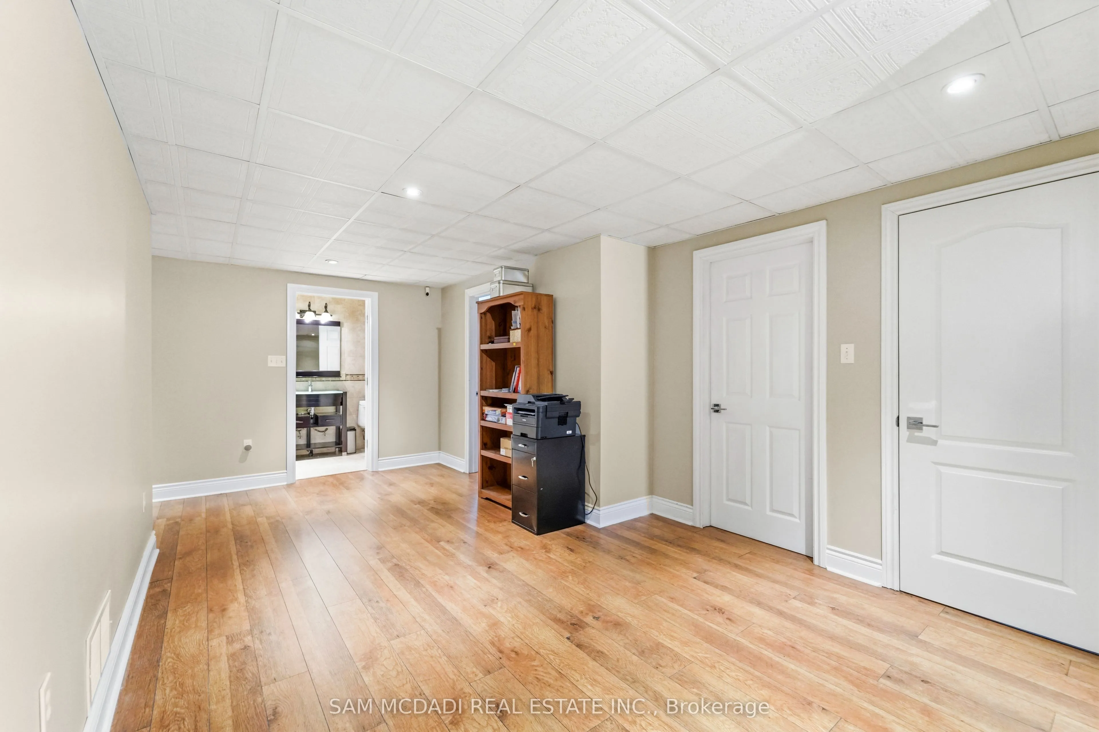 527 Meadow Wood Road