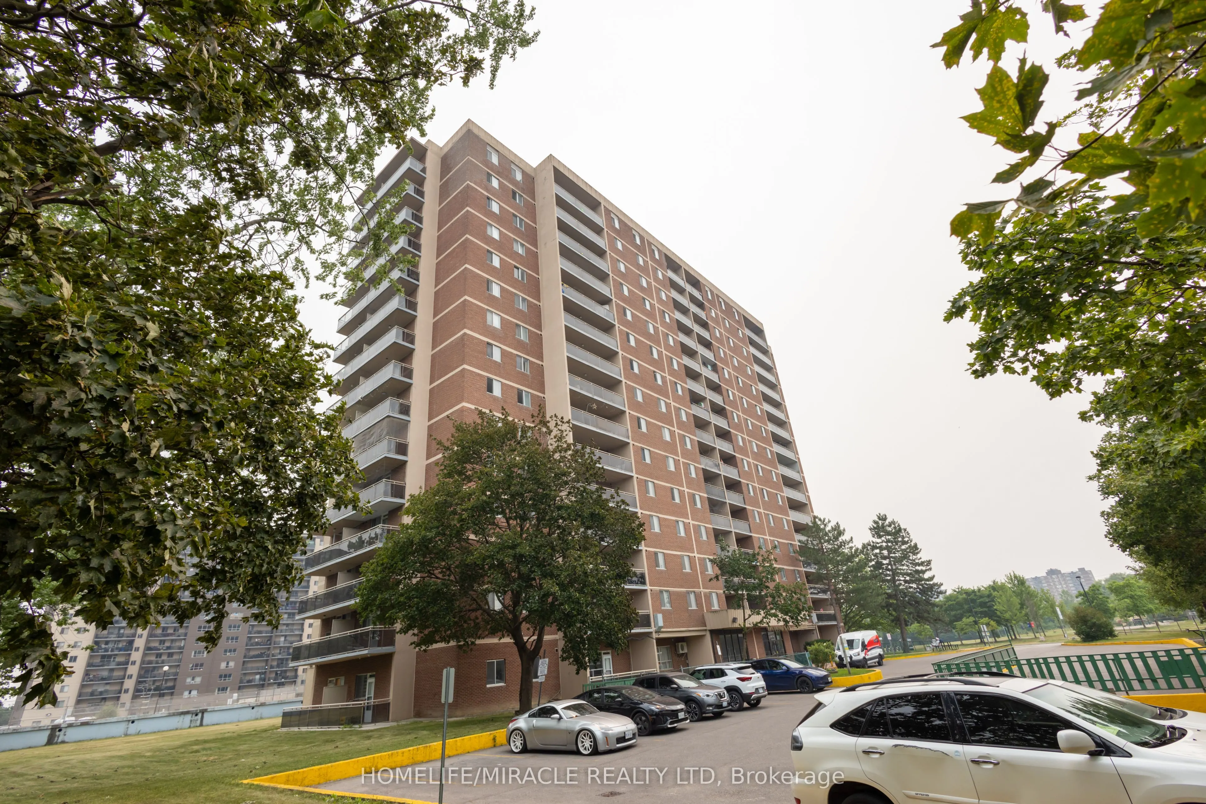 49 Silverstone Drive #1007