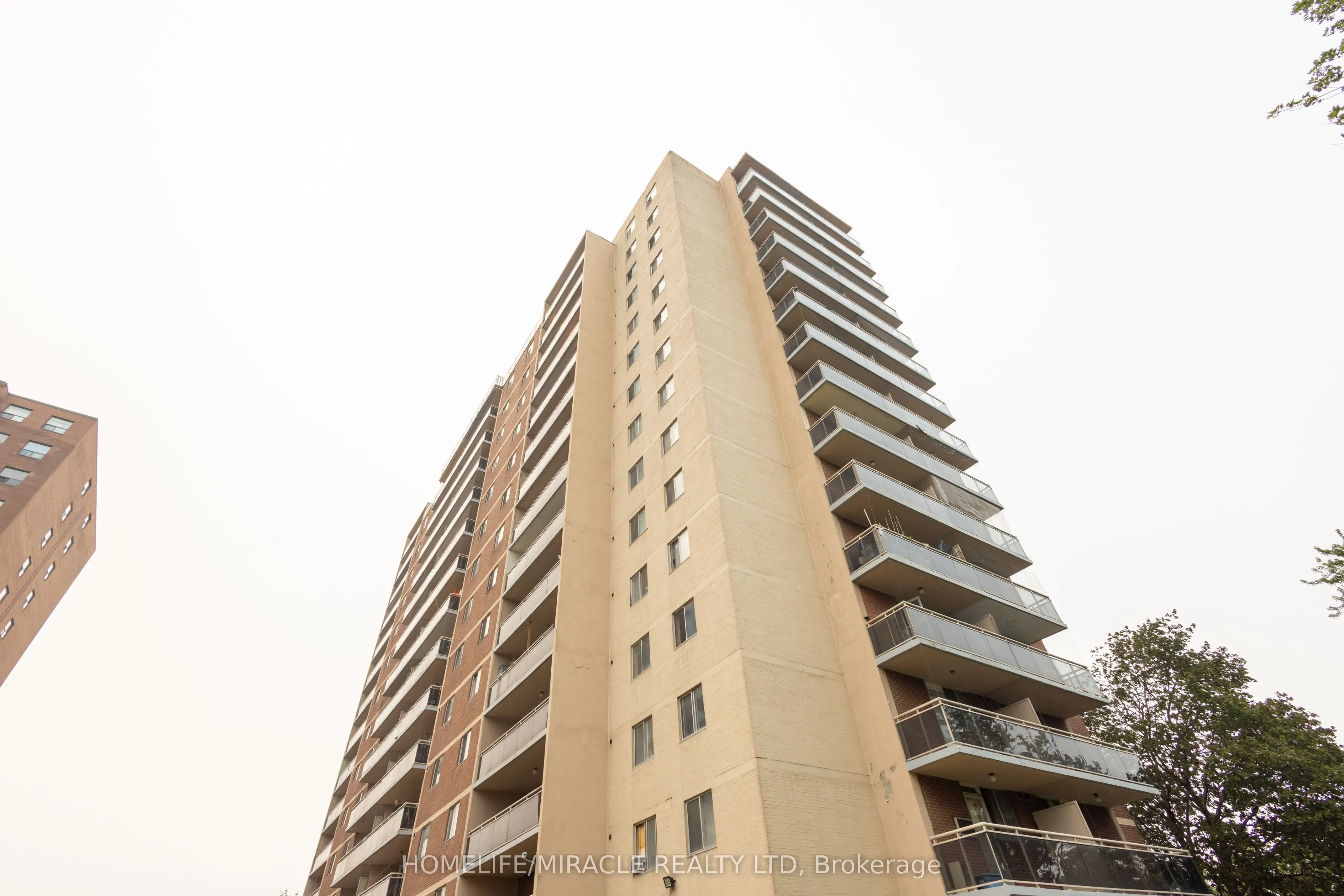 49 Silverstone Drive #1007