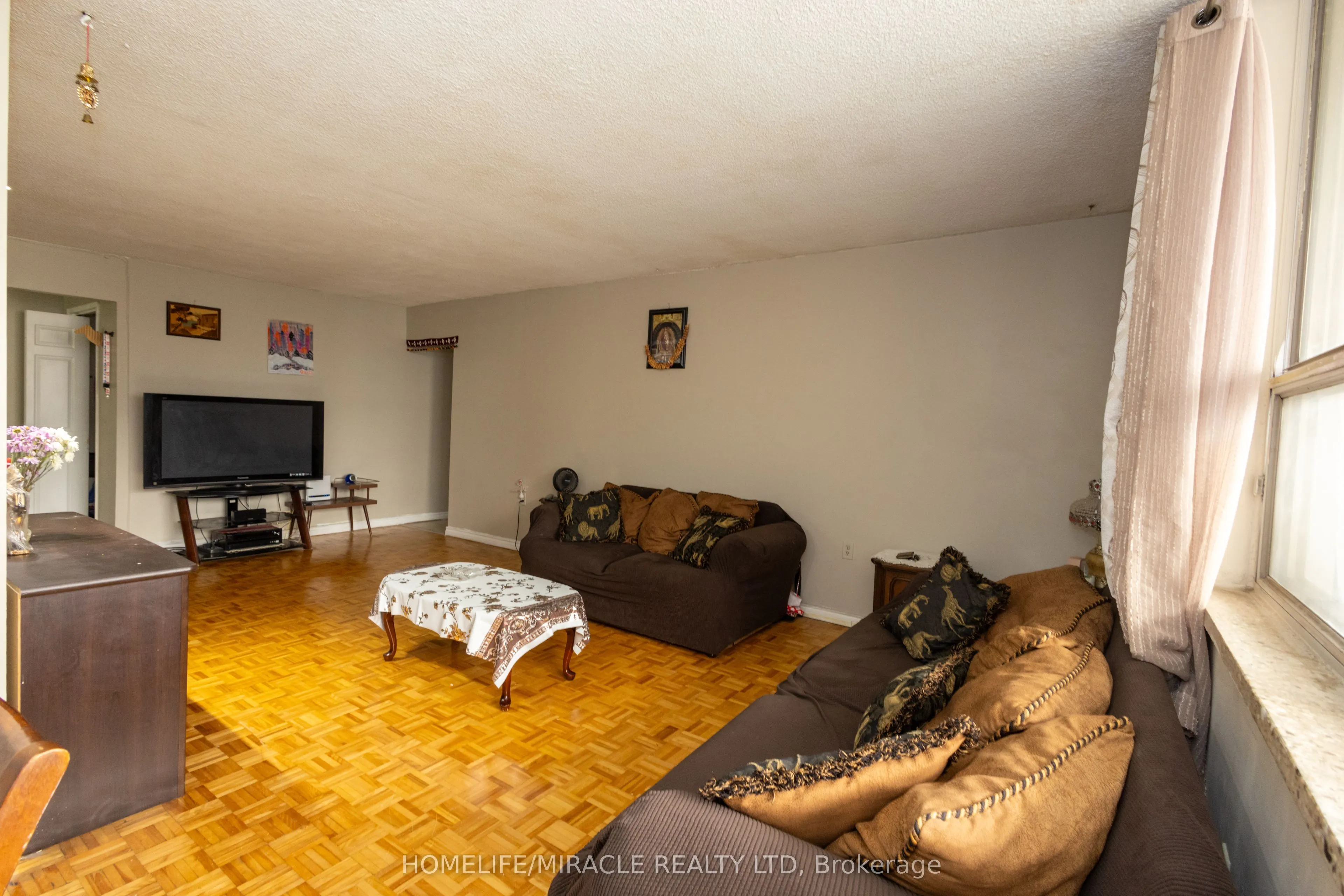 49 Silverstone Drive #1007