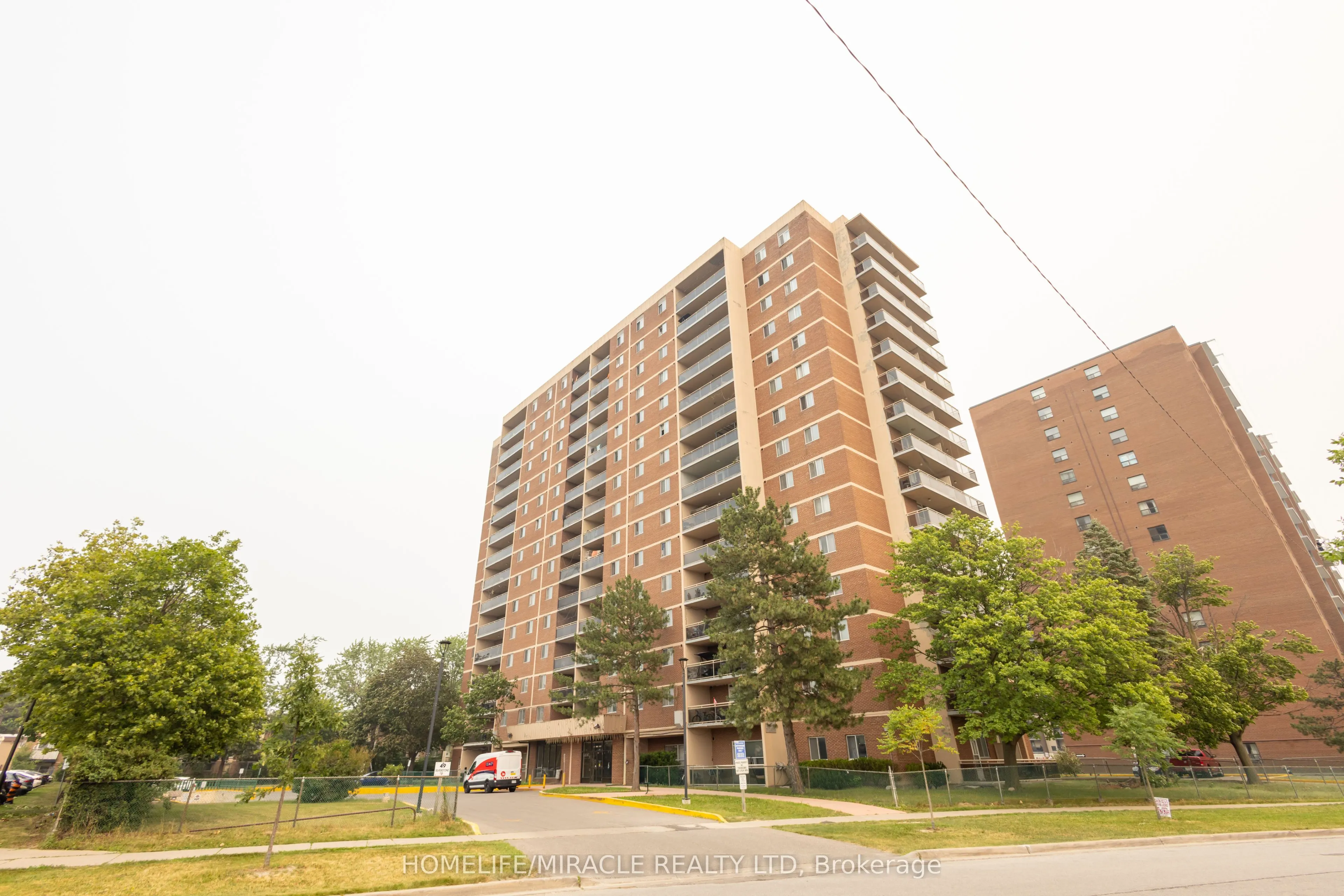 49 Silverstone Drive #1007