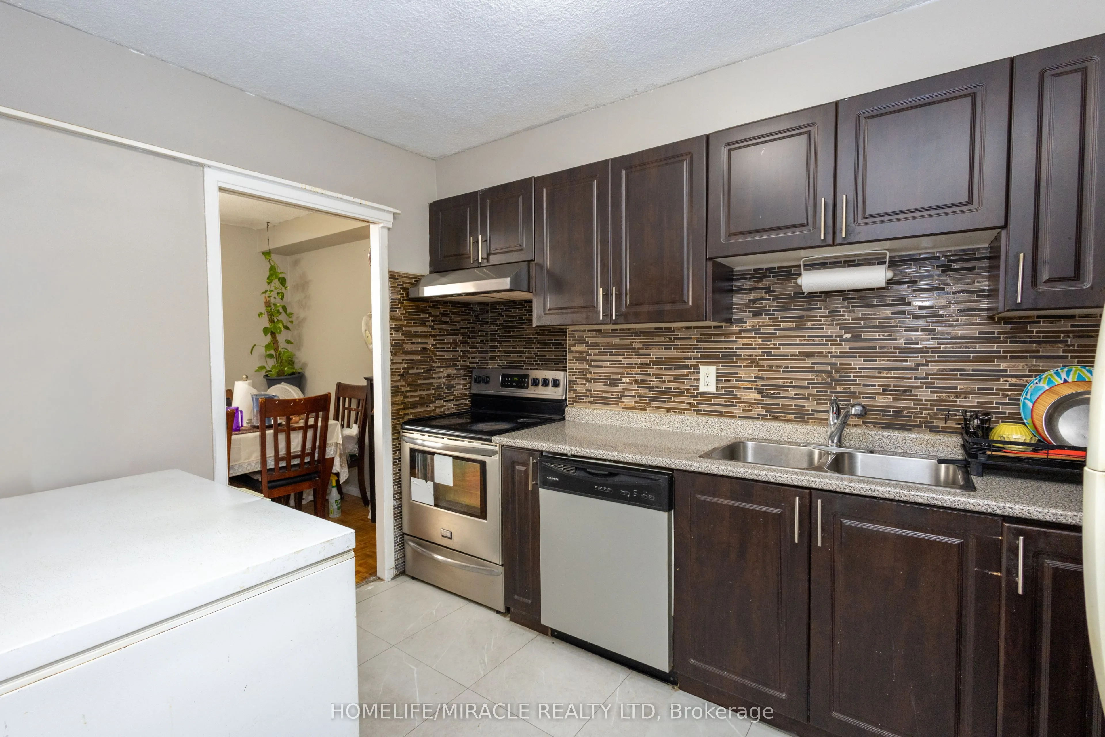 49 Silverstone Drive #1007