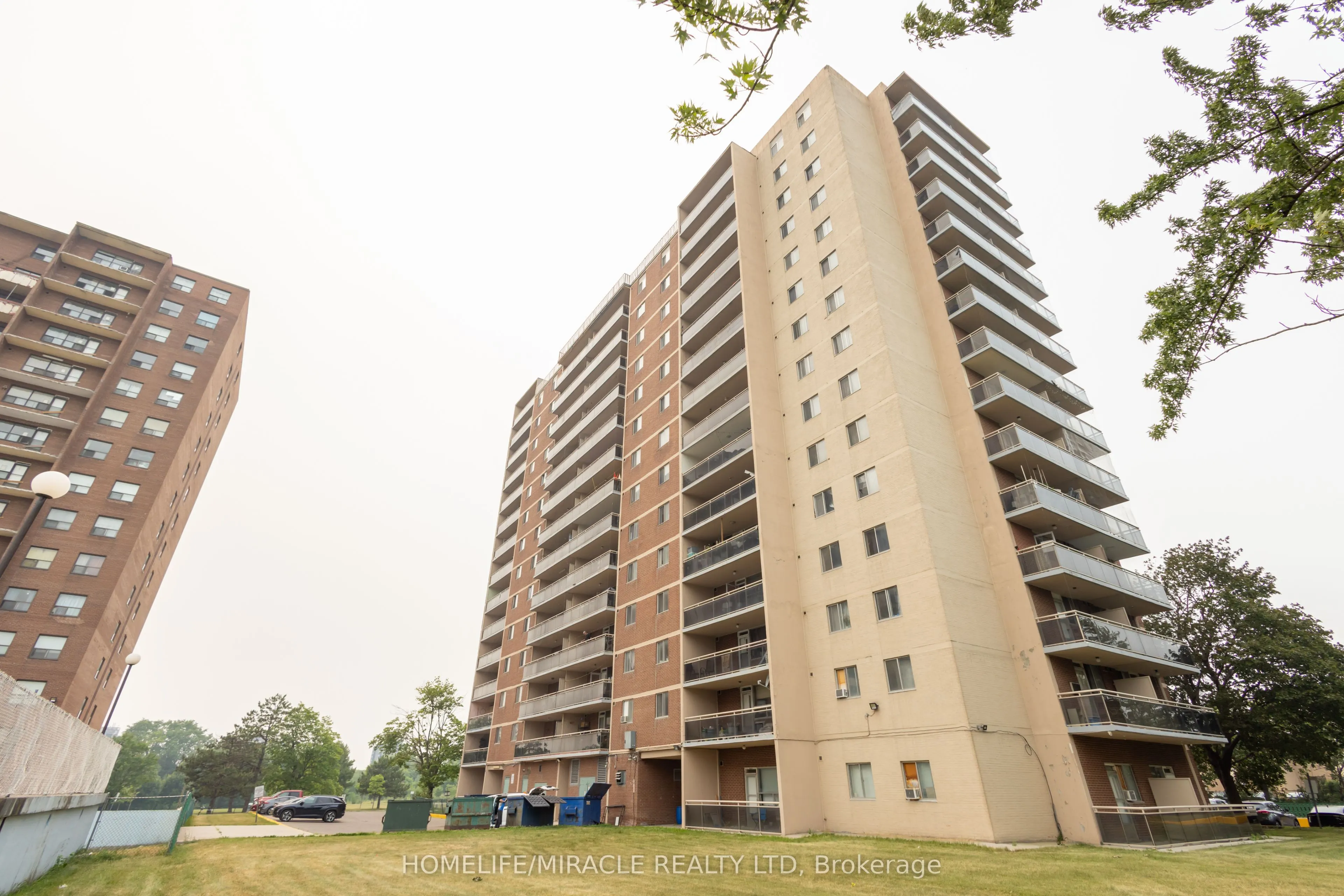 49 Silverstone Drive #1007