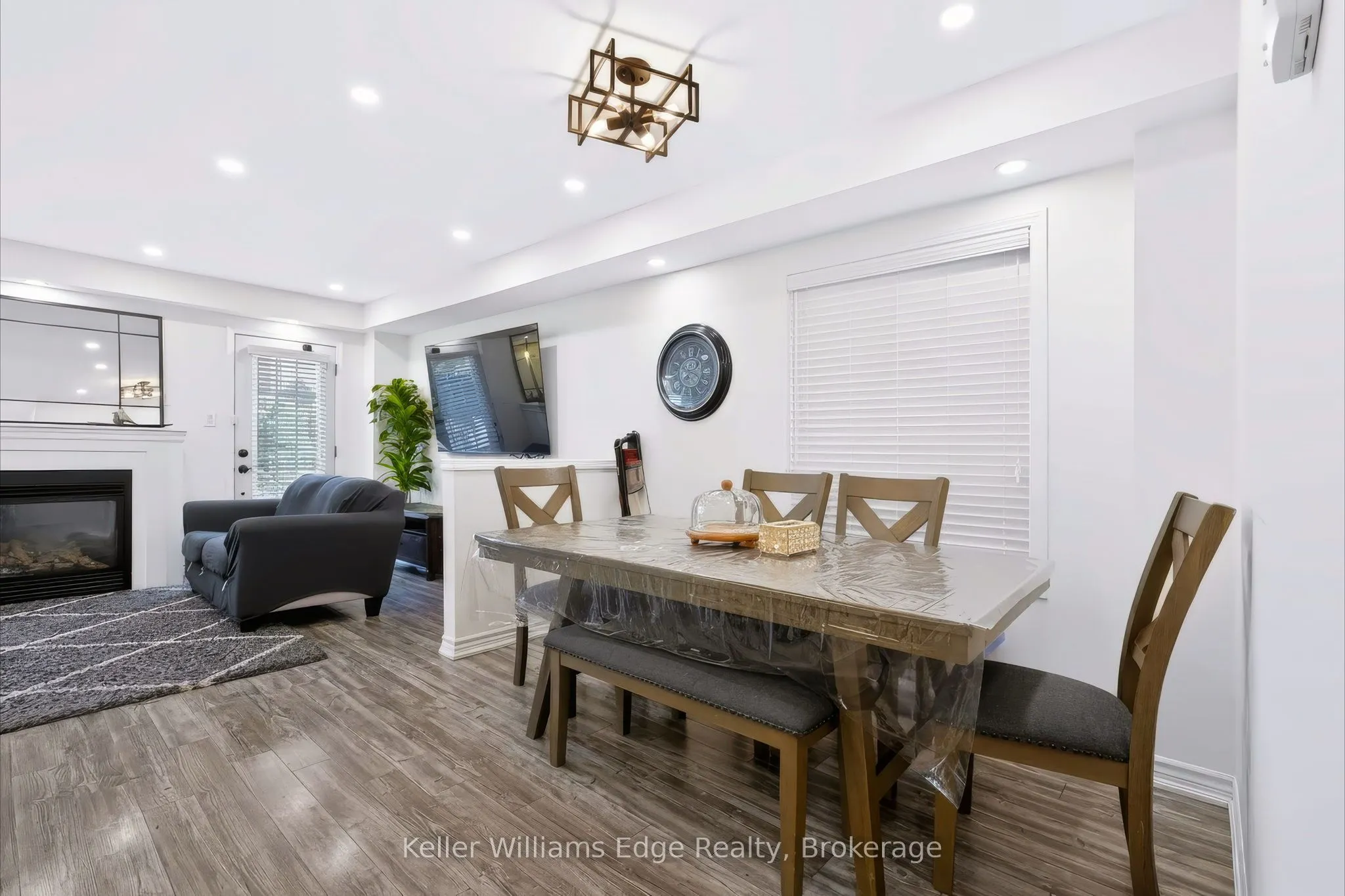5549 Katy Gate