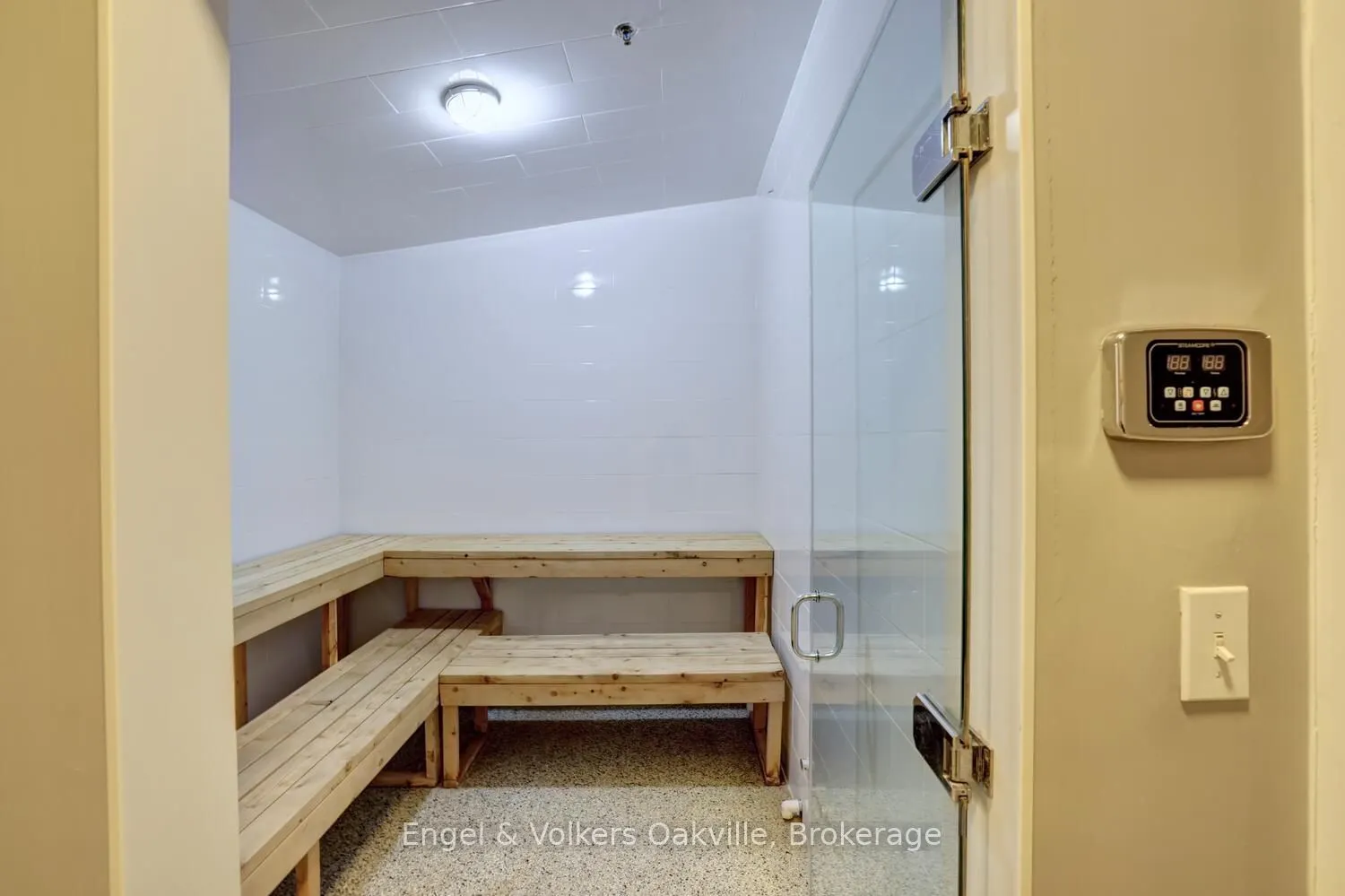 442 Maple Avenue #1402