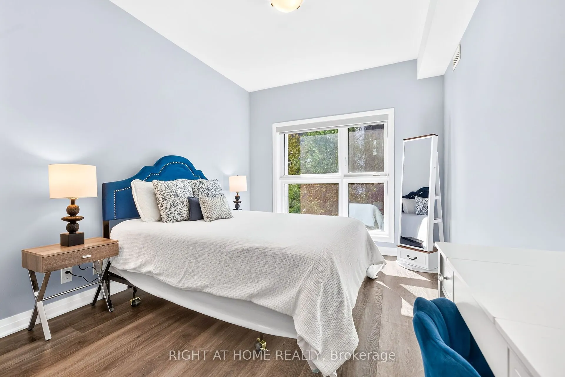 128 Grovewood Common #229