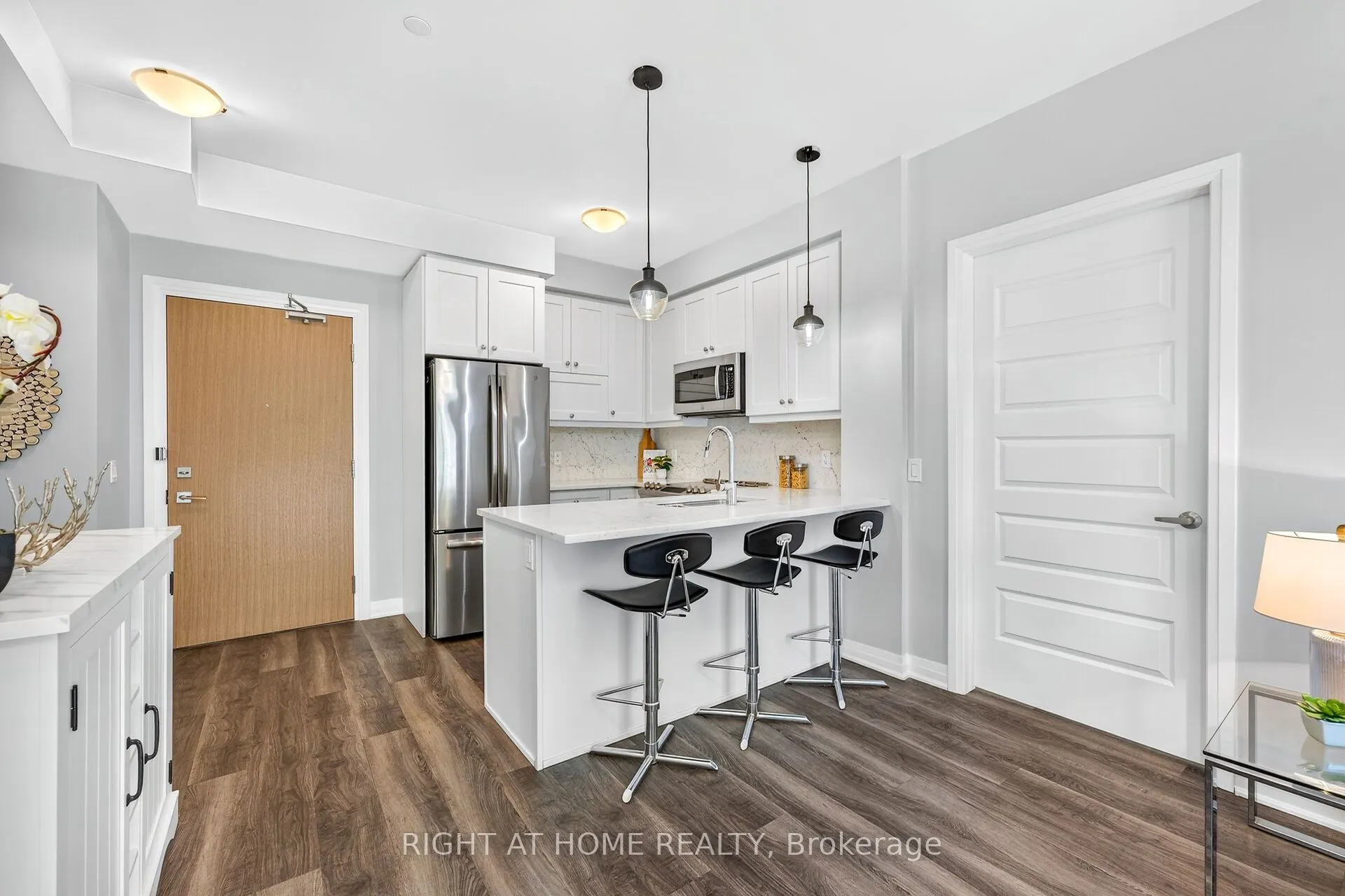 128 Grovewood Common #229