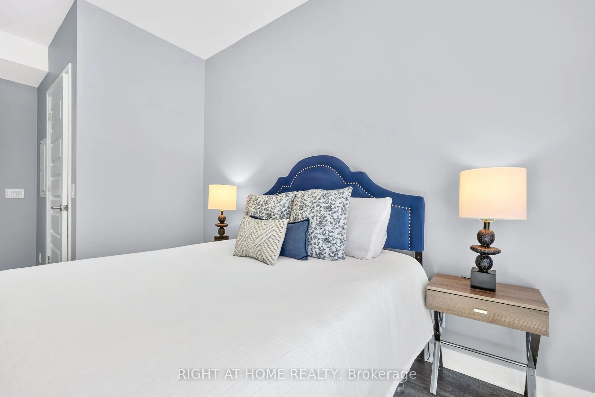 128 Grovewood Common #229