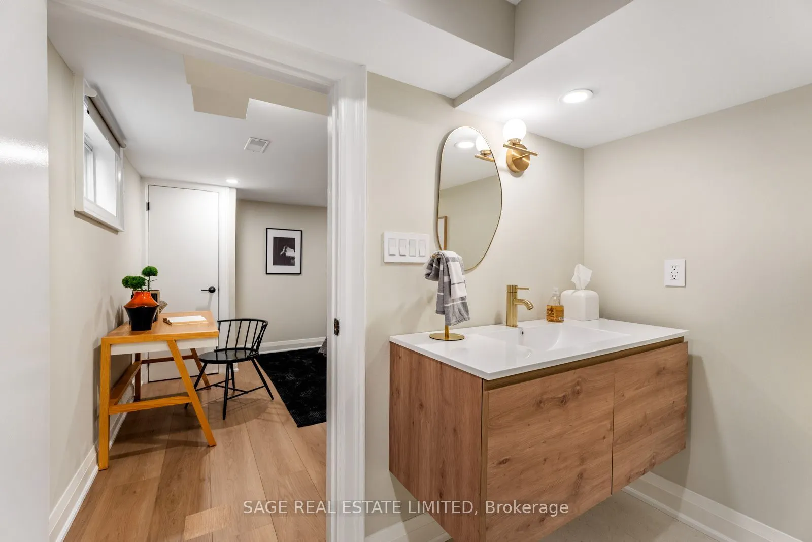 6 Westrose Avenue