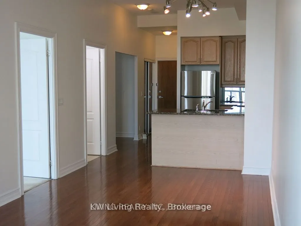 33 Elm Drive W #2806