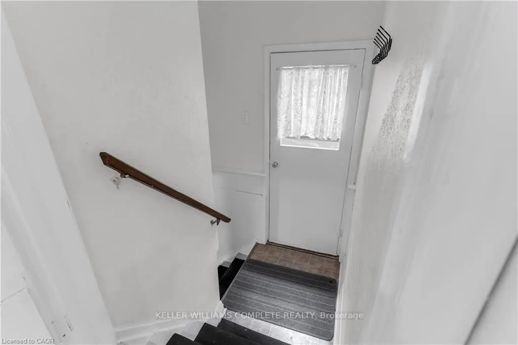 569 CRANE Court