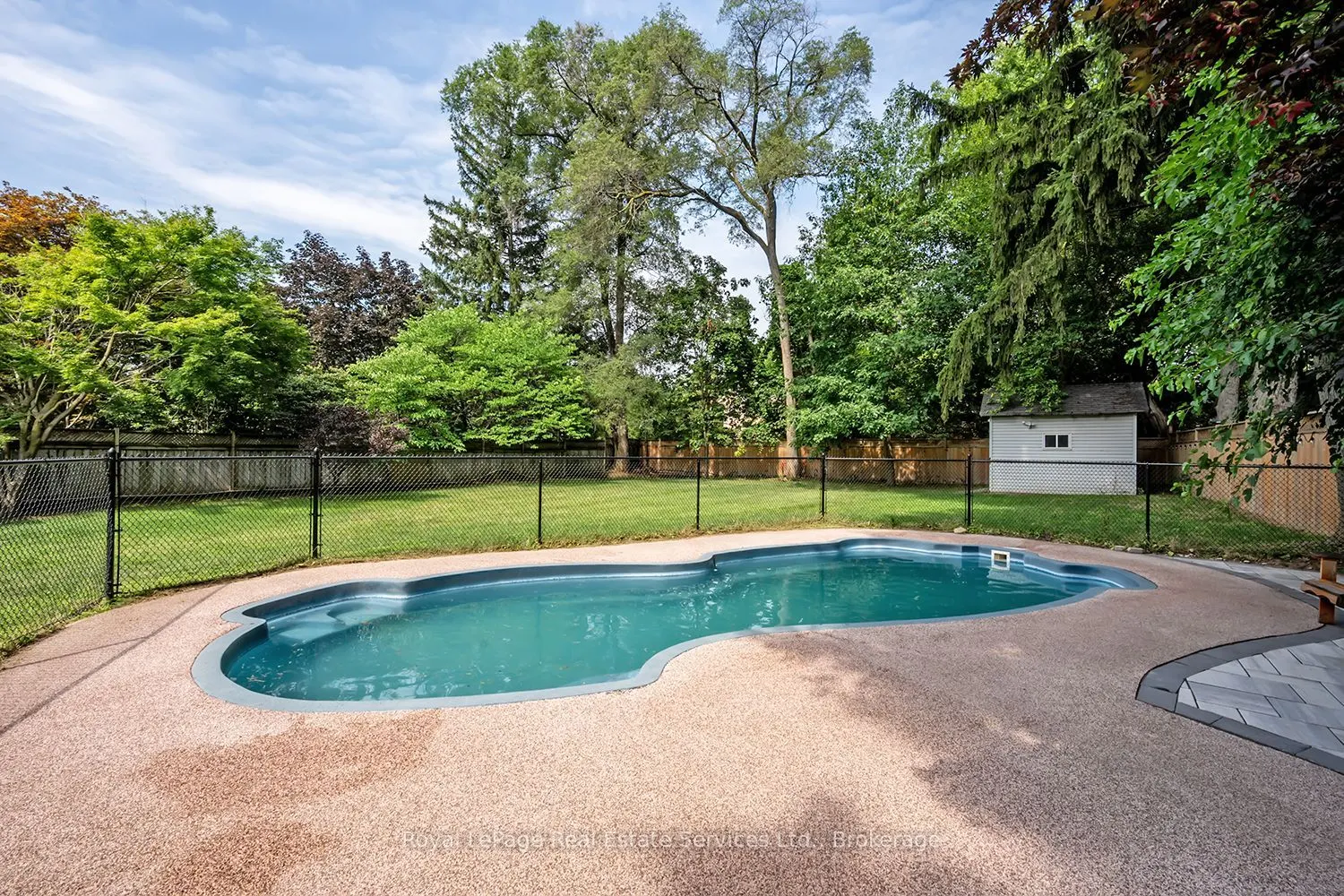 59 Fairwood Place E