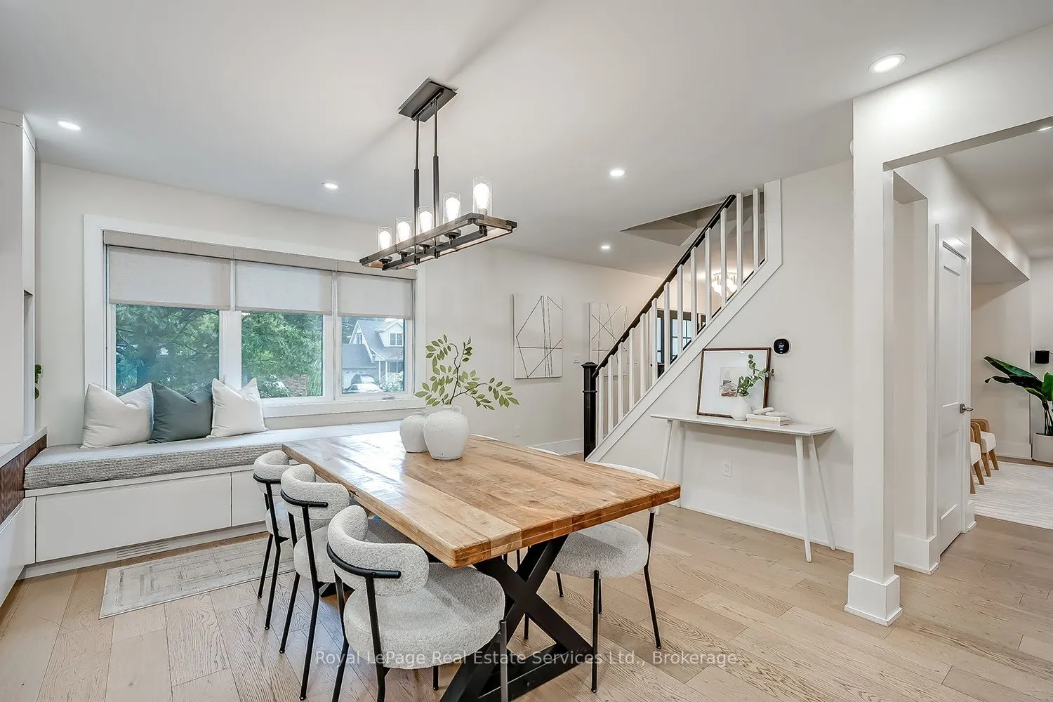 59 Fairwood Place E