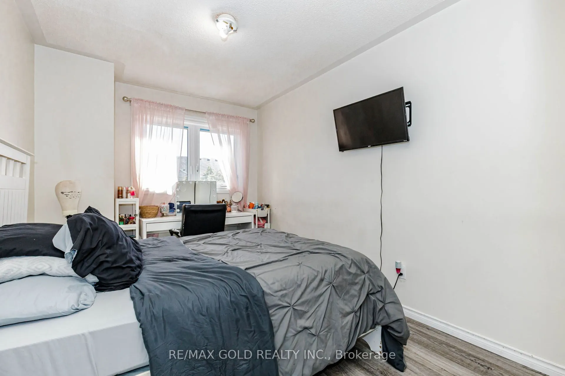 83 Wickstead Court #83