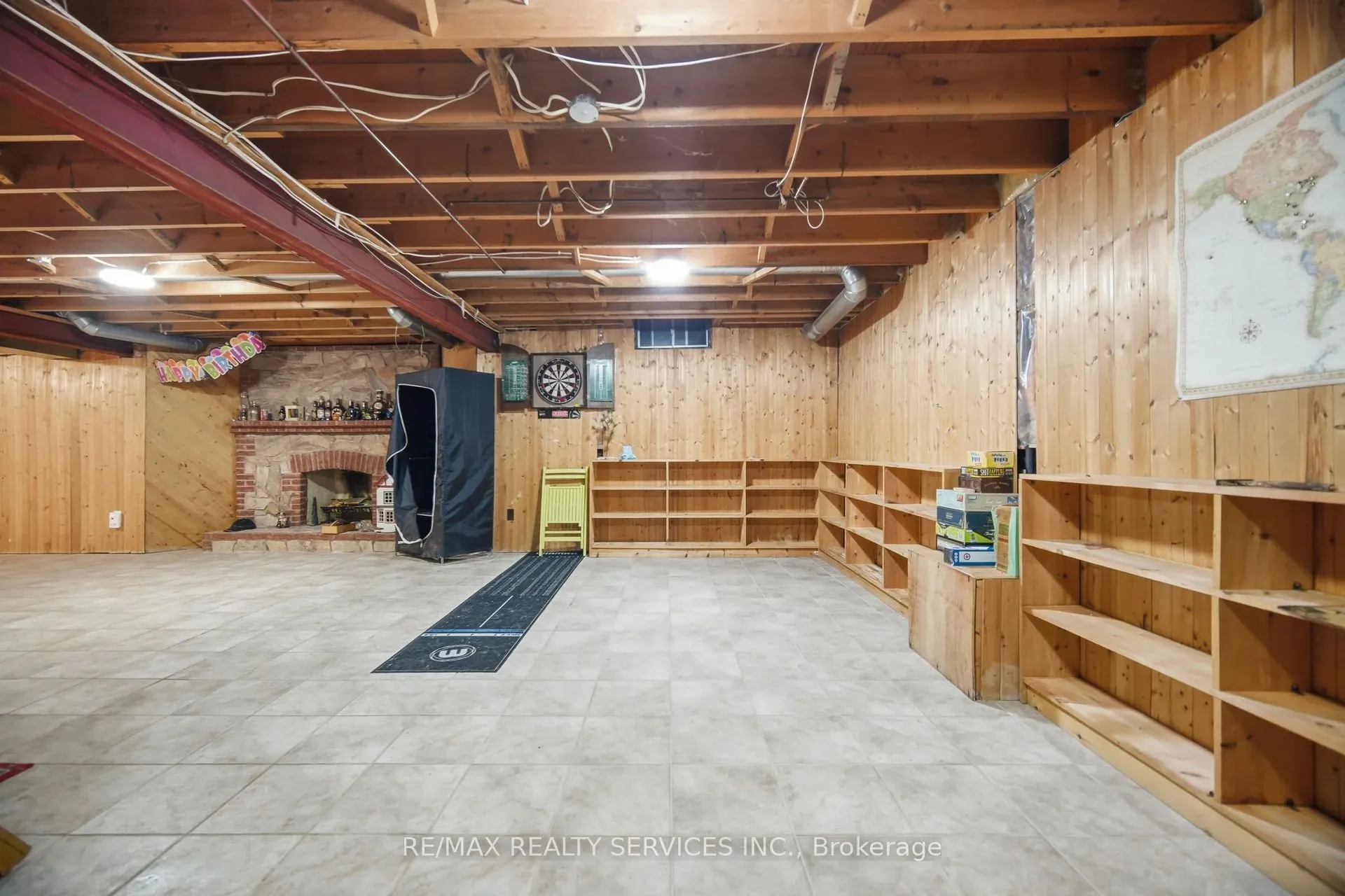 4 Leeward Drive