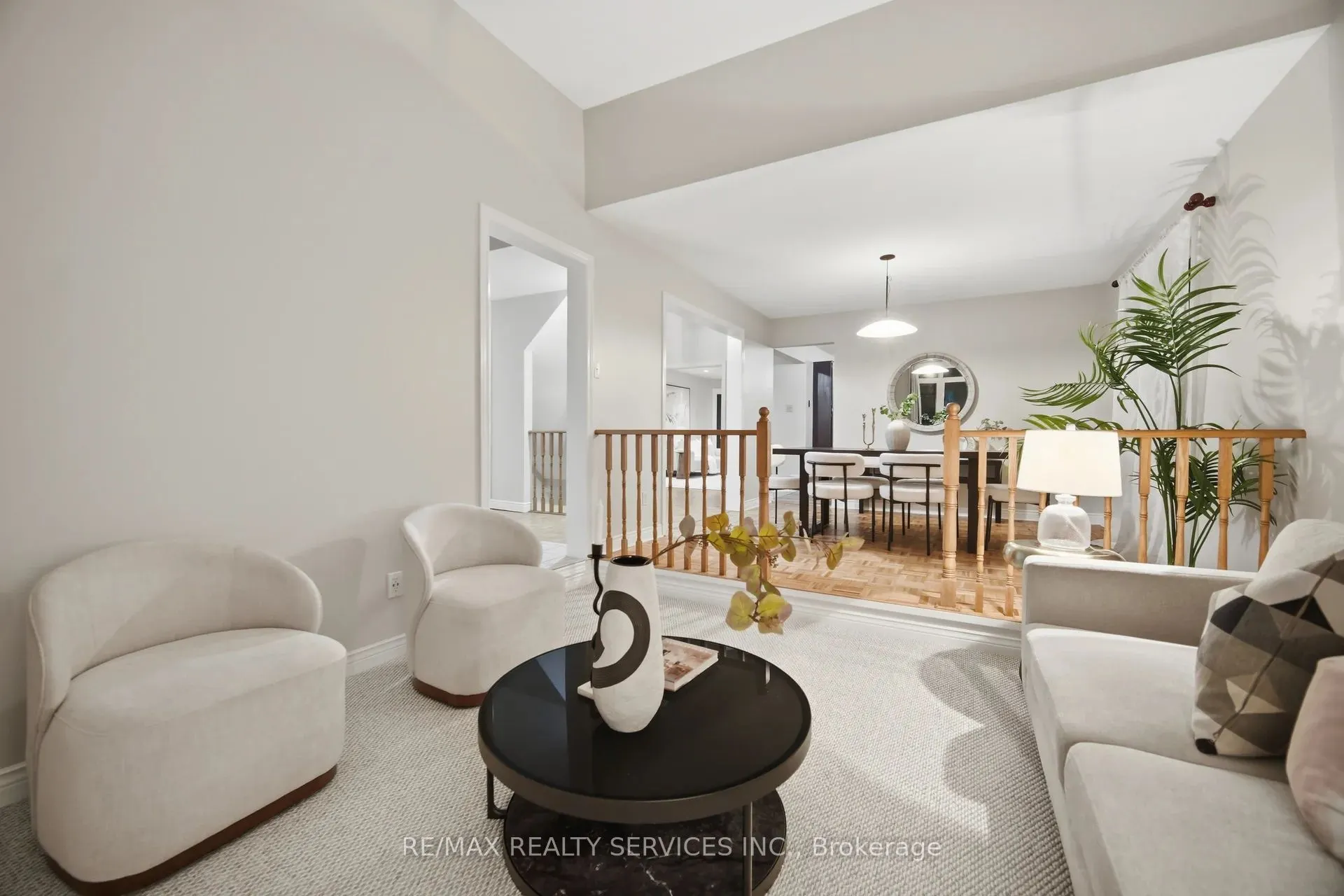 4 Leeward Drive