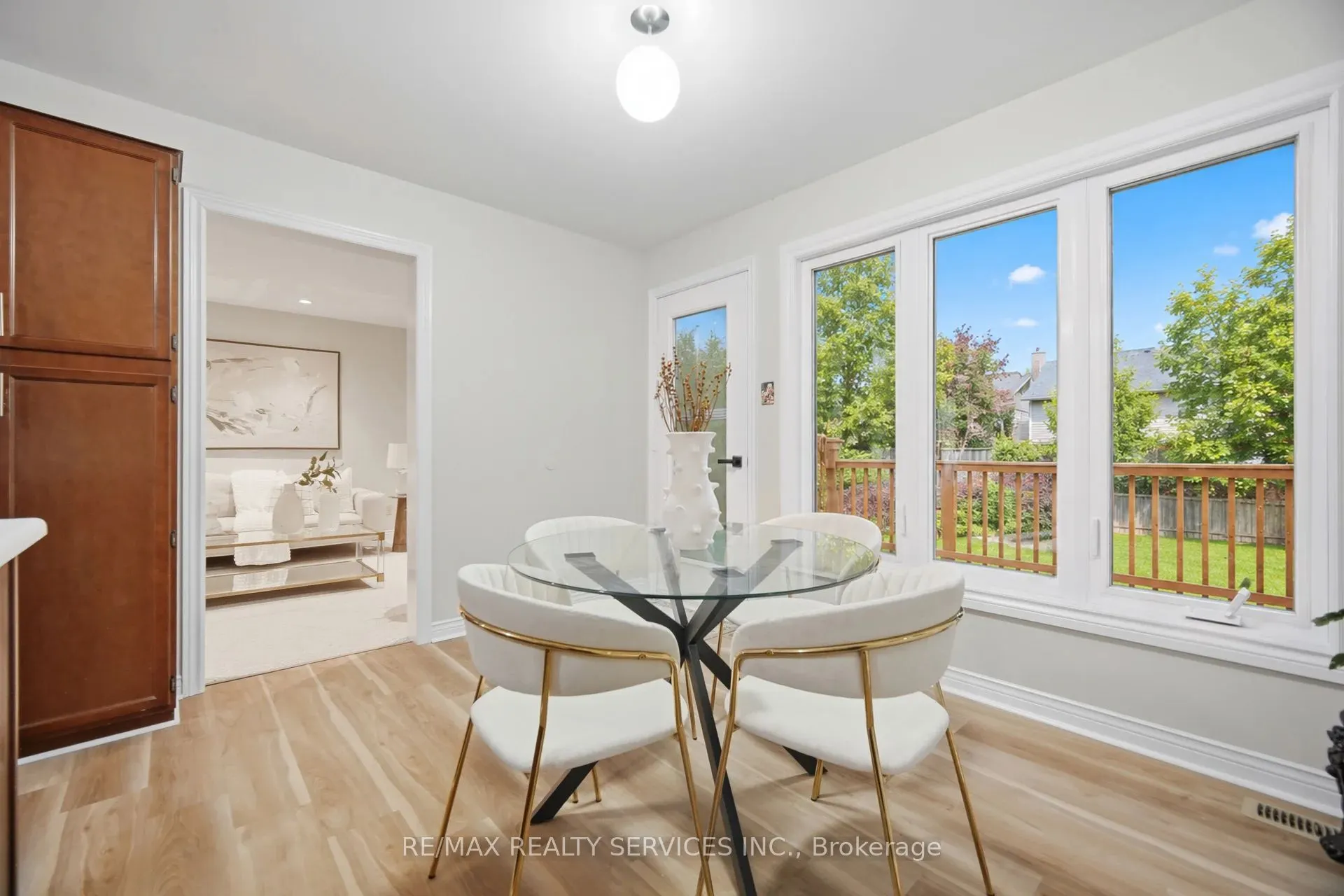 4 Leeward Drive