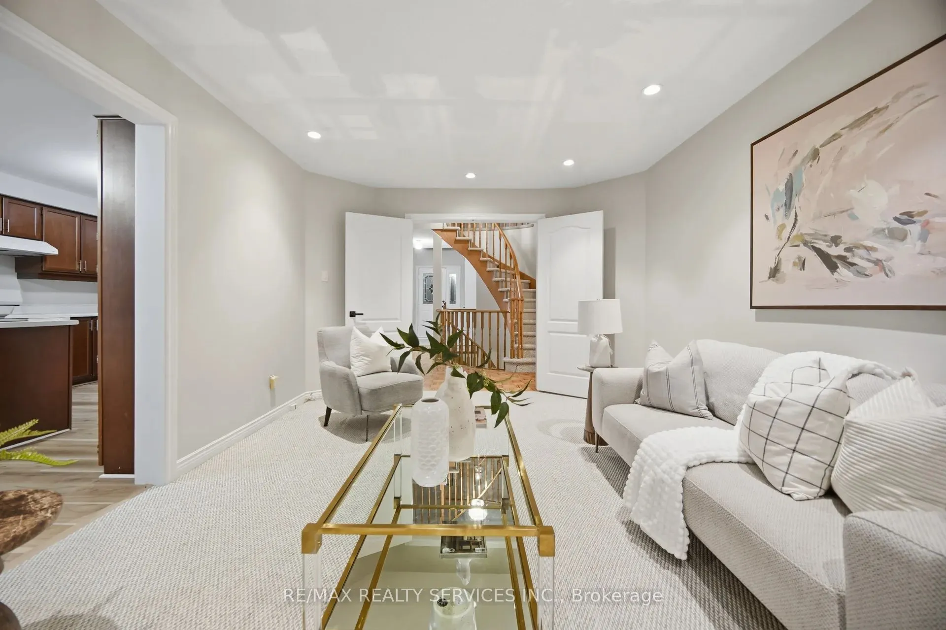 4 Leeward Drive