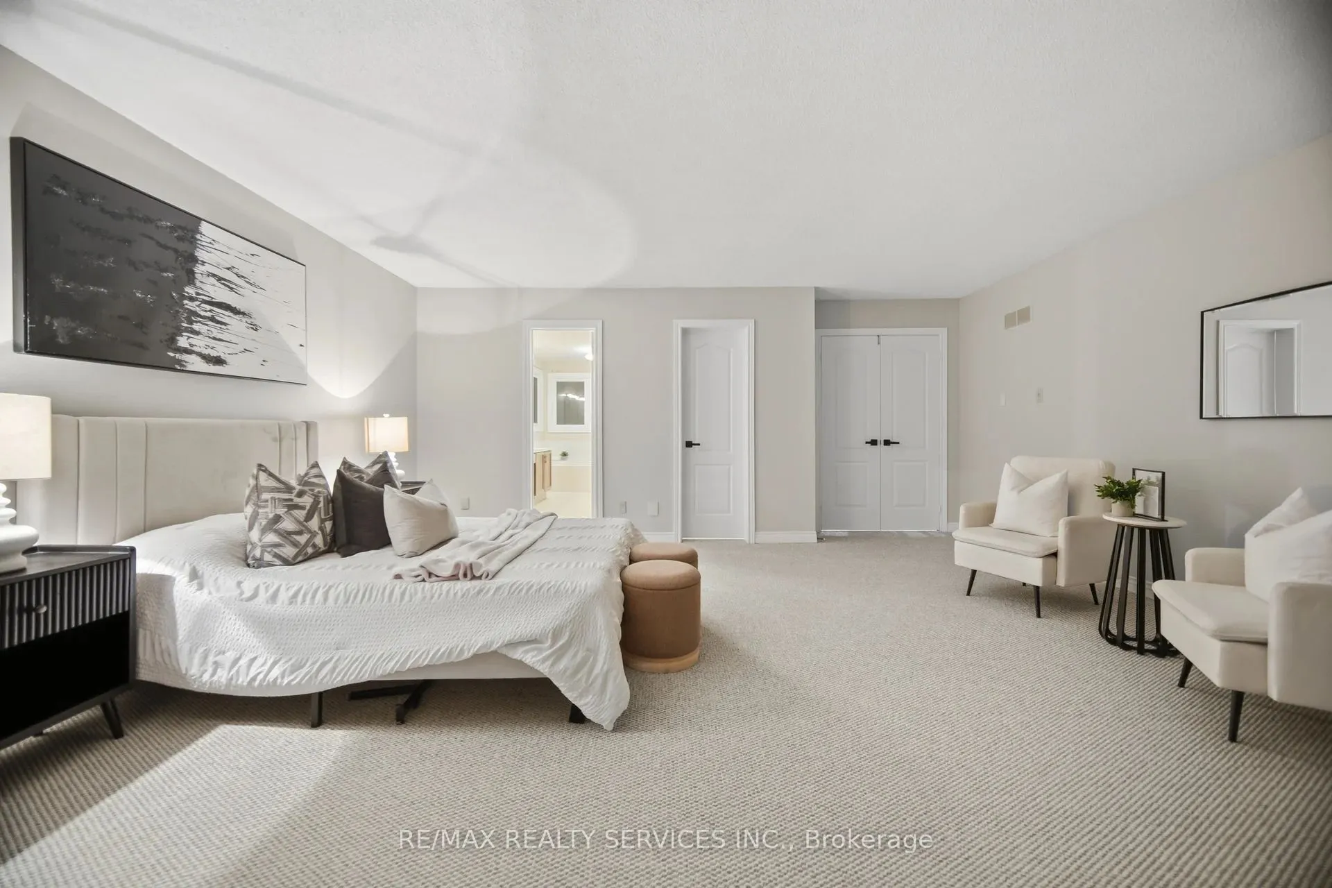4 Leeward Drive