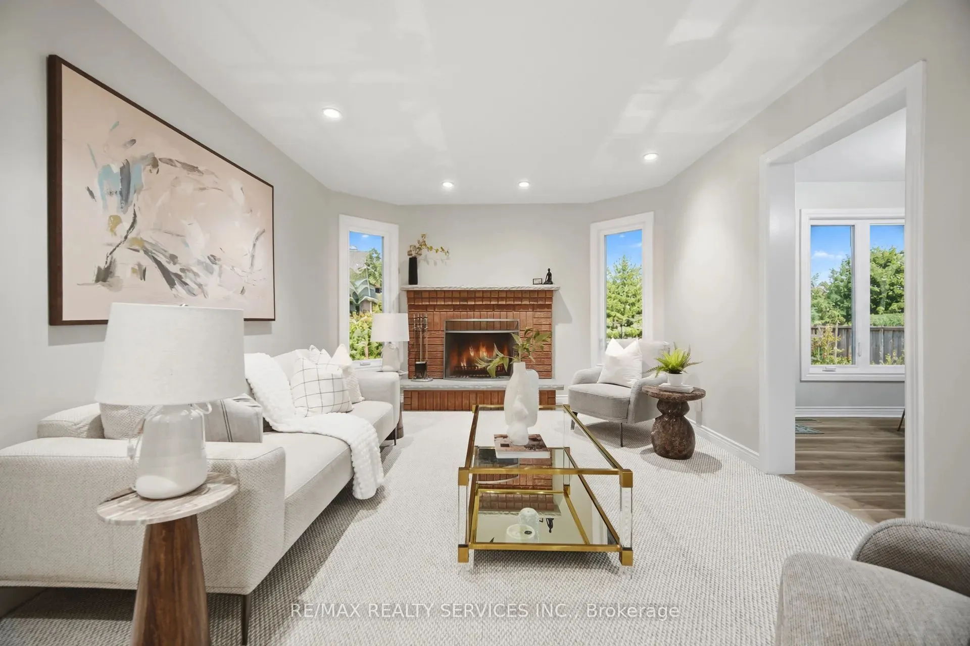 4 Leeward Drive