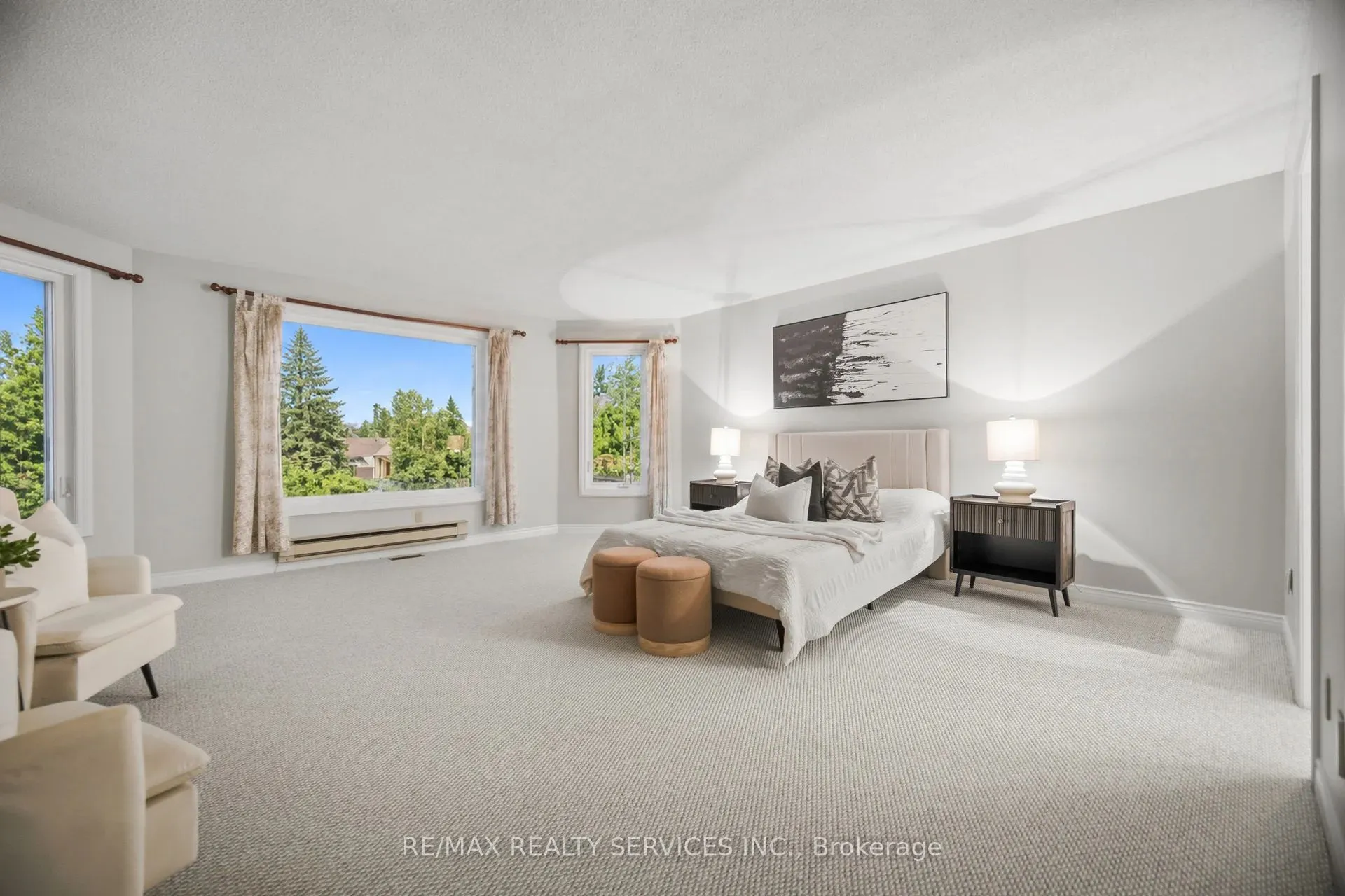 4 Leeward Drive