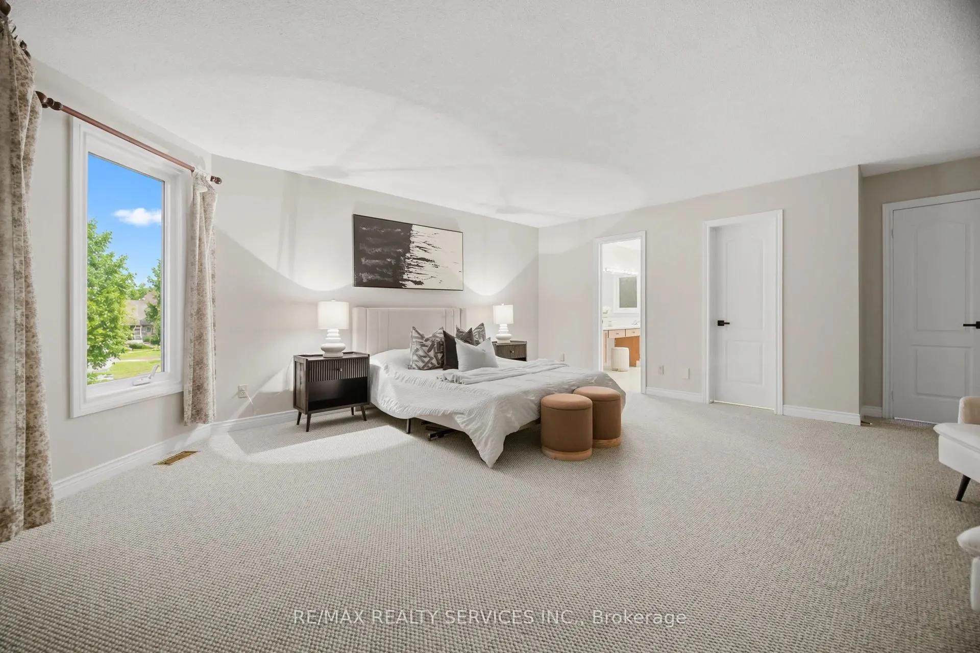 4 Leeward Drive