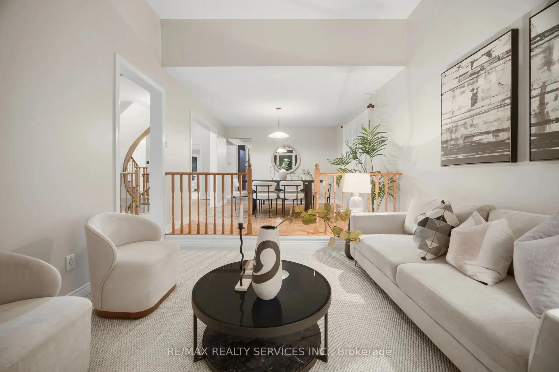 4 Leeward Drive