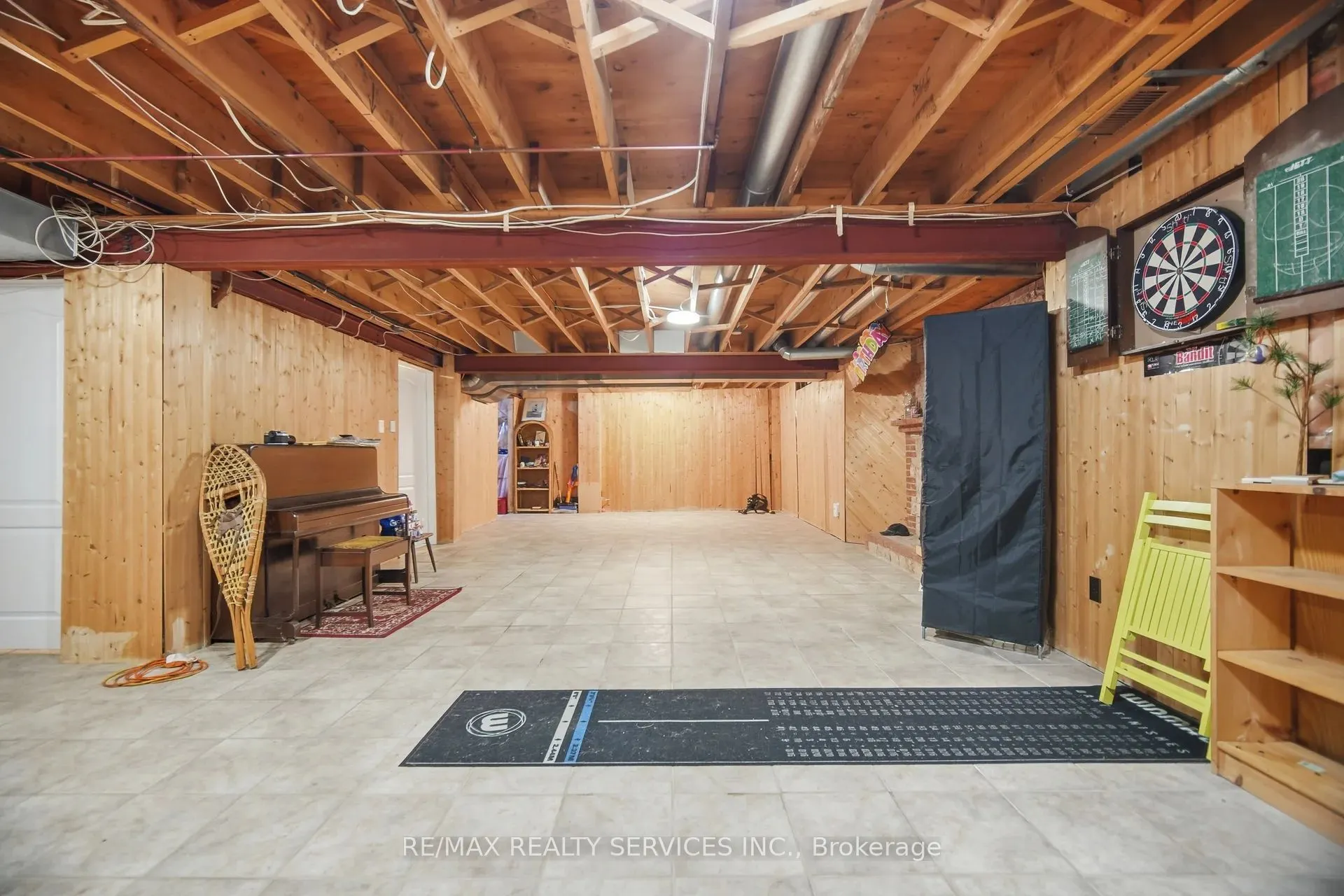 4 Leeward Drive