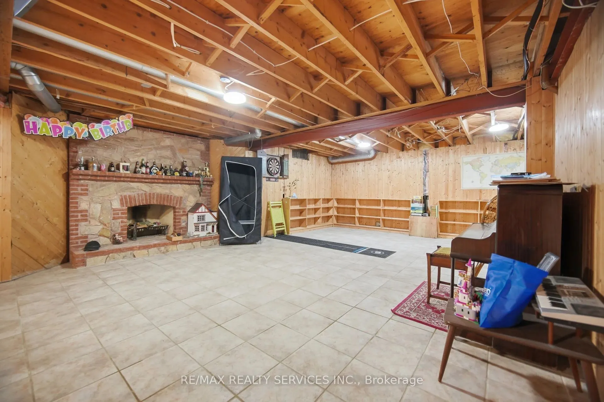 4 Leeward Drive