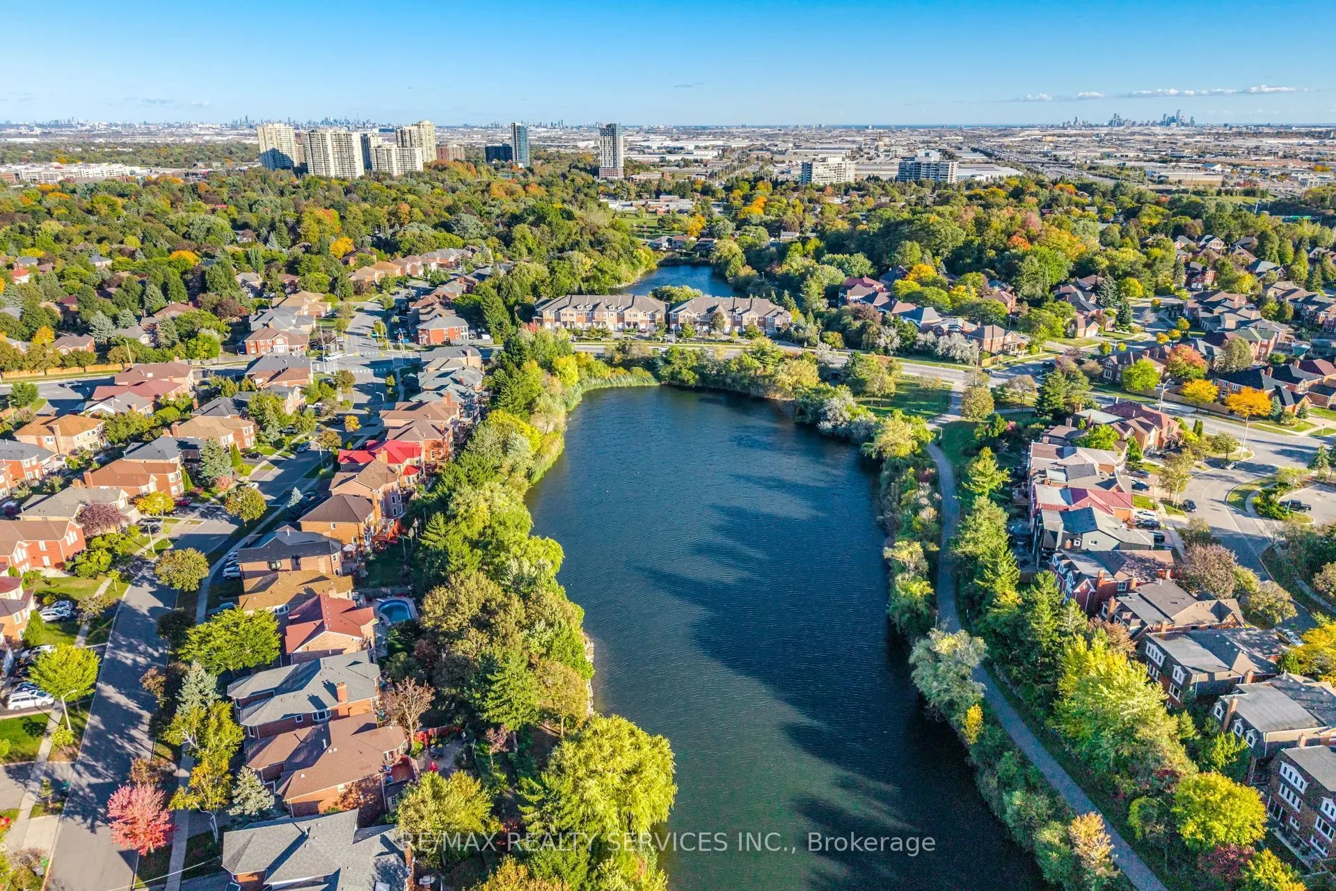 4 Leeward Drive
