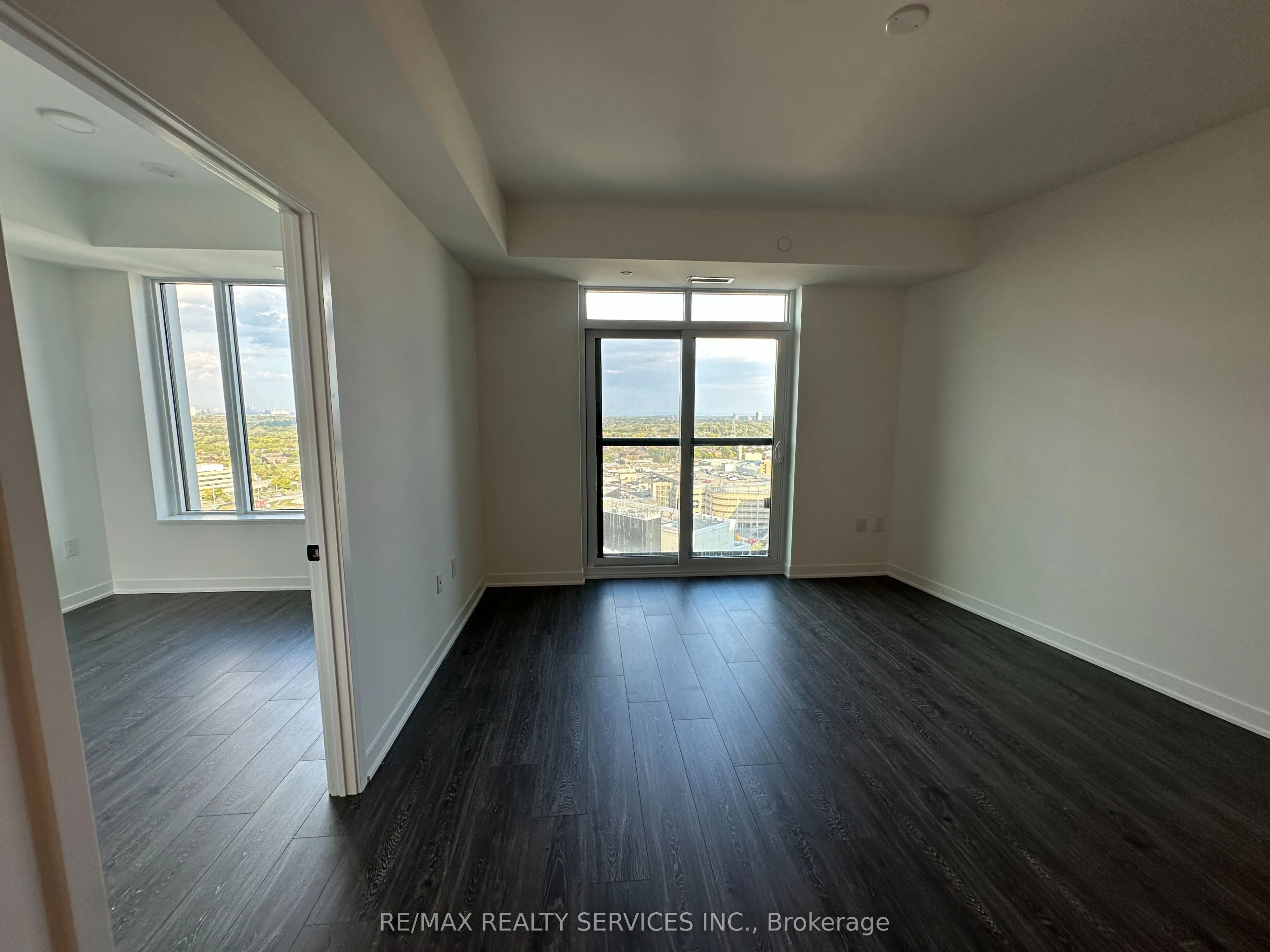 2495 Eglinton Avenue W #1913