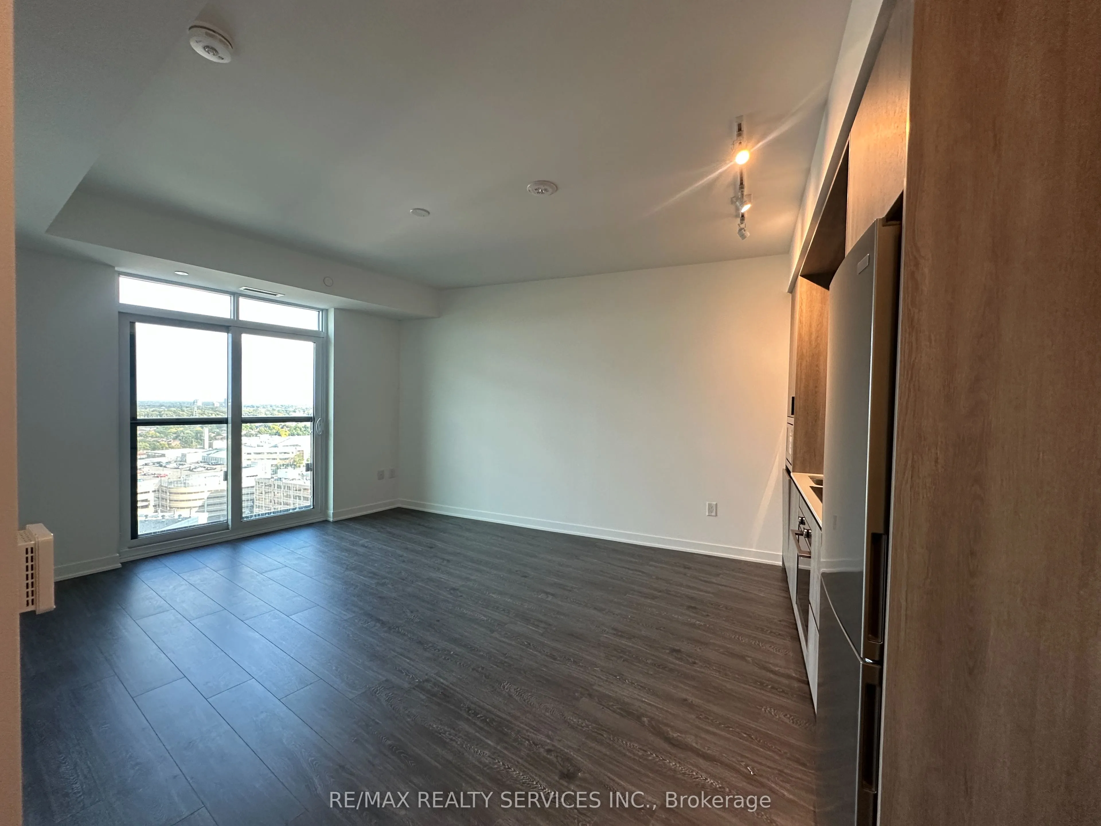 2495 Eglinton Avenue W #1913