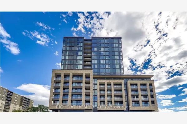 86 Dundas Street E #1011