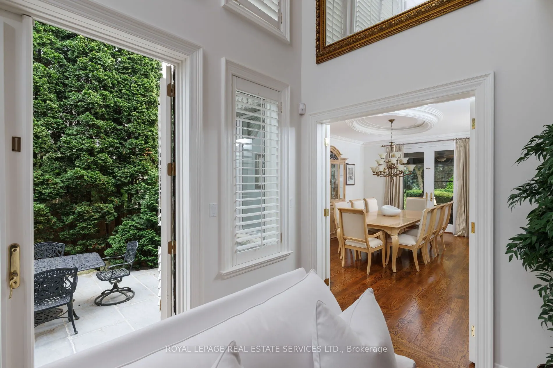 70 Shorewood Place