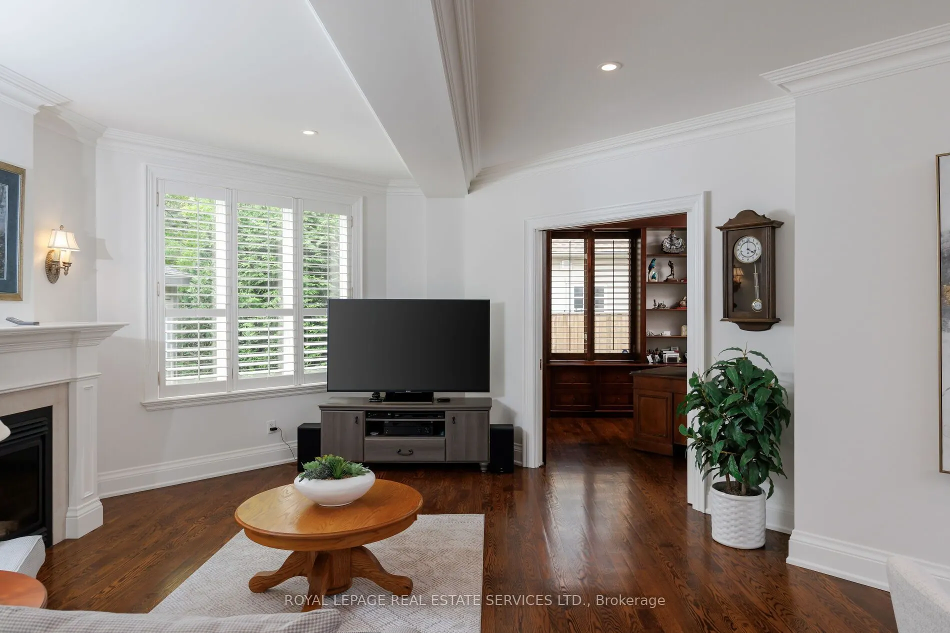70 Shorewood Place
