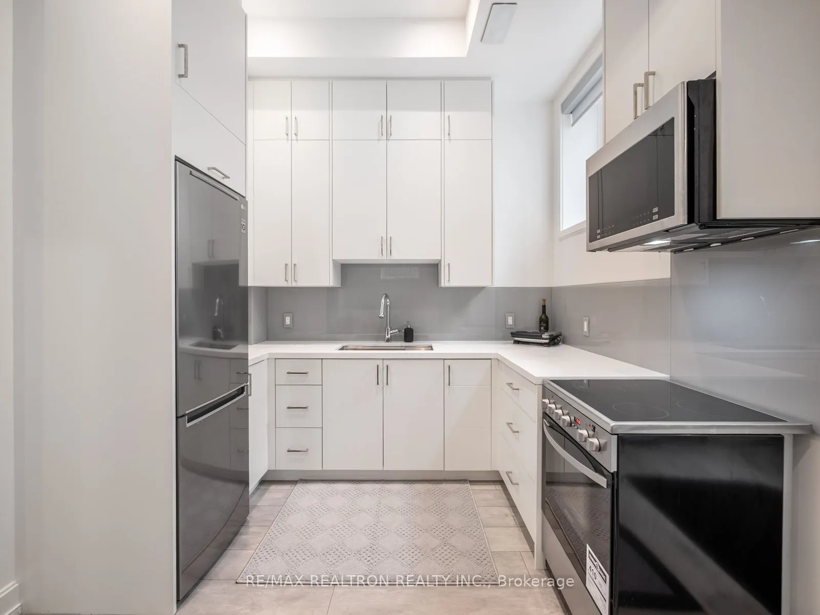 10 Katherine Road #Lower