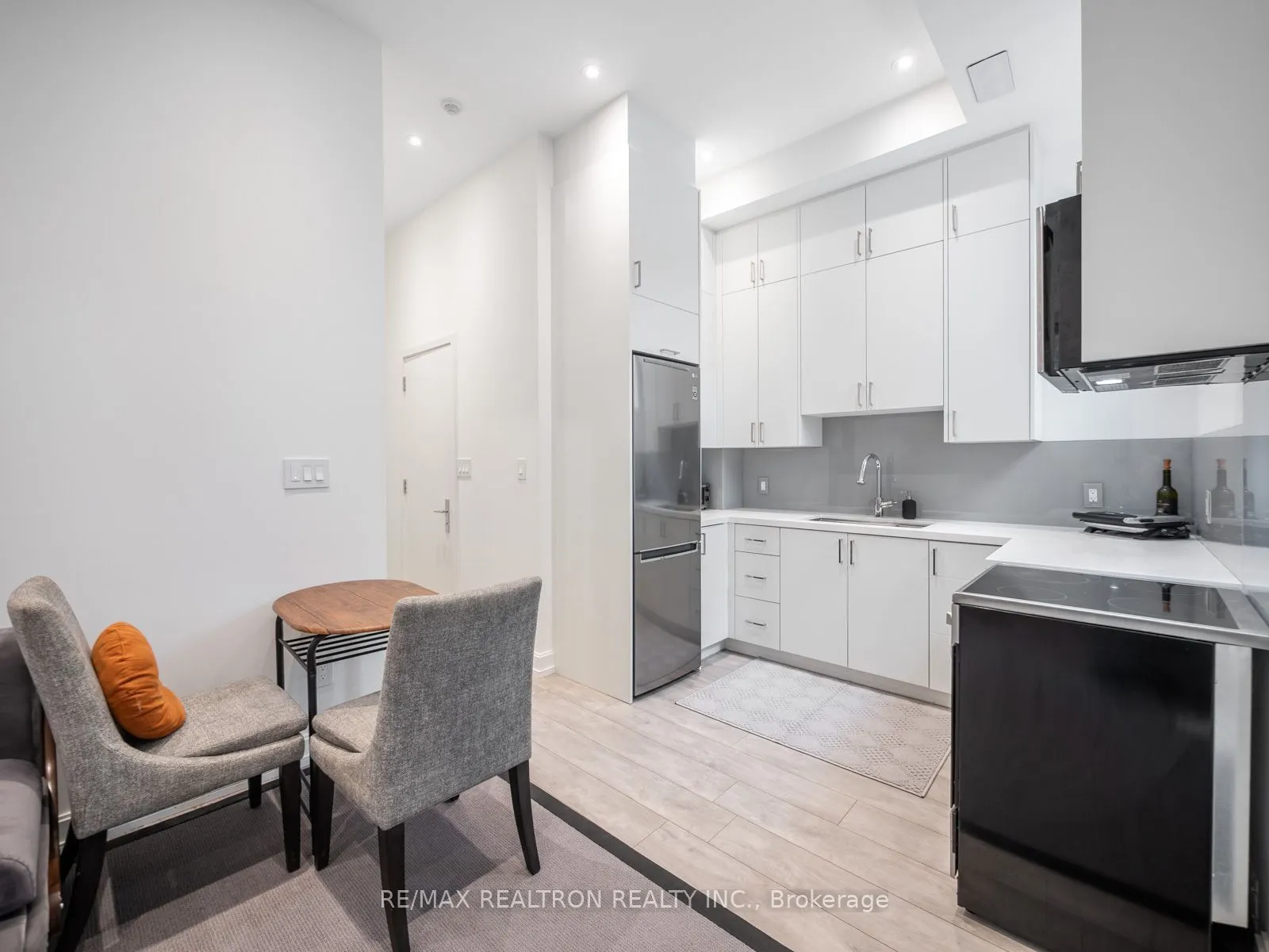 10 Katherine Road #Lower
